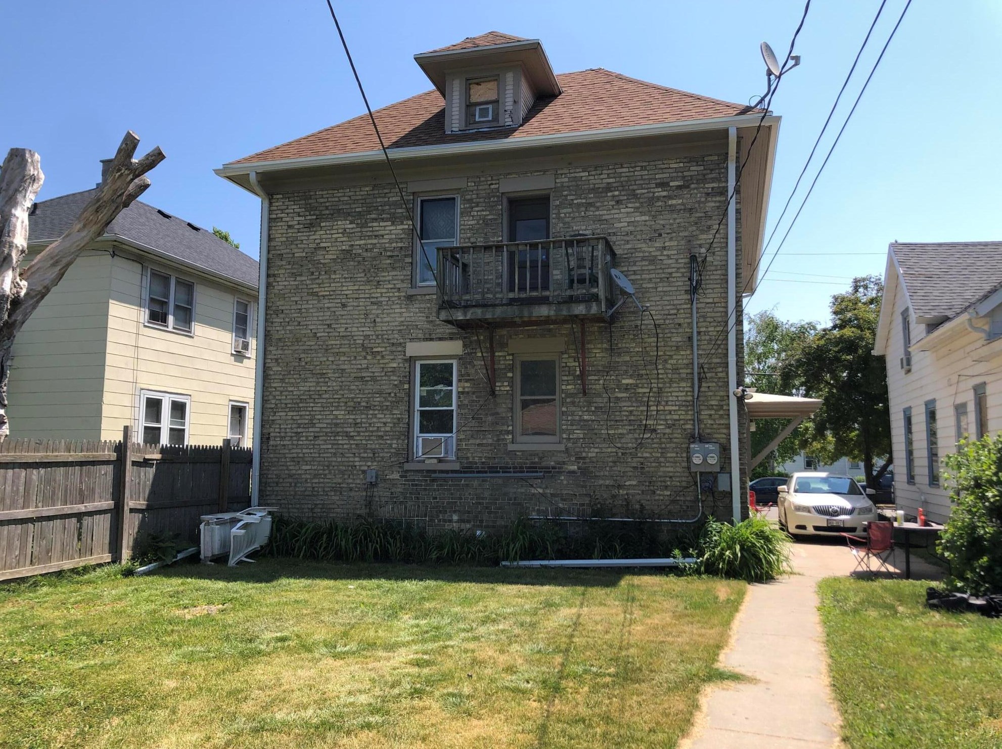 1910 Lasalle St, Racine, WI 53402