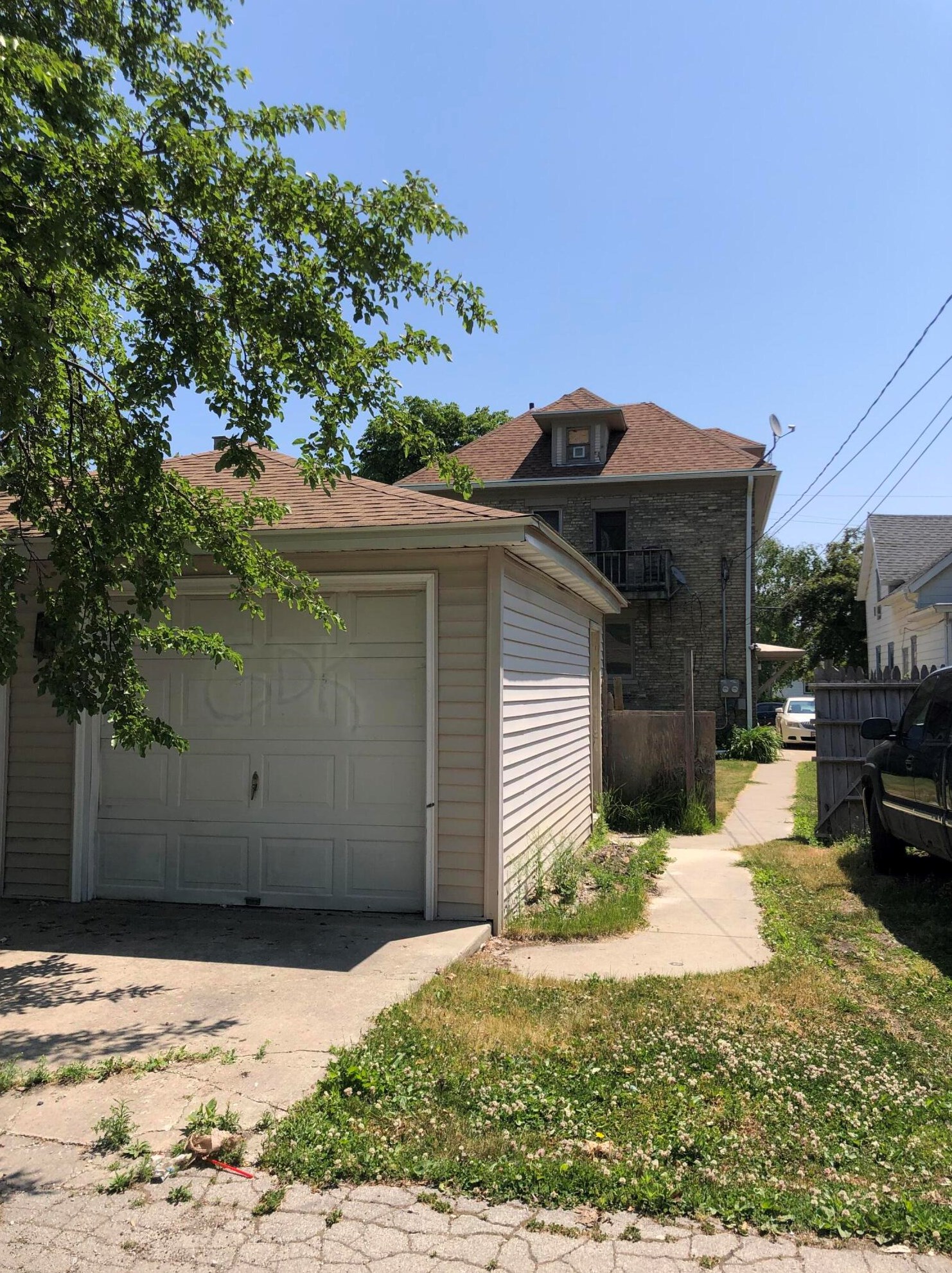 1910 Lasalle St, Racine WI  53402-4632 exterior