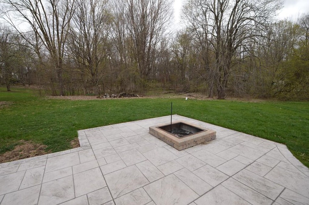 3800 Turnwood Dr, Richfield WI  53076-9633 exterior