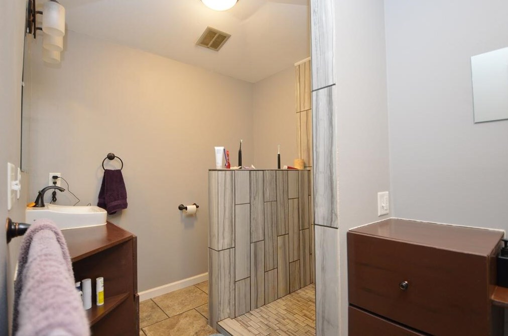 3800 Turnwood Dr, Richfield WI  53076-9633 exterior