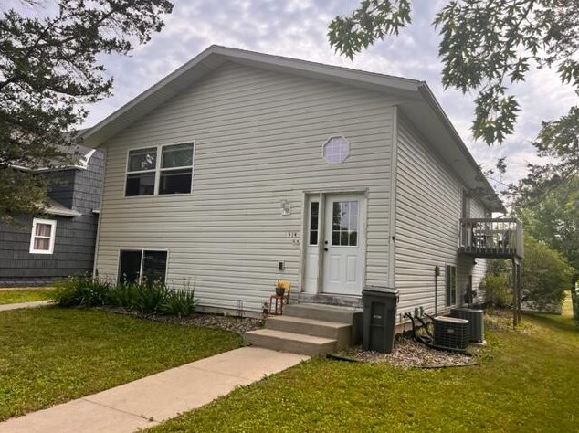 514 Grant Street S, Houston, MN 55943