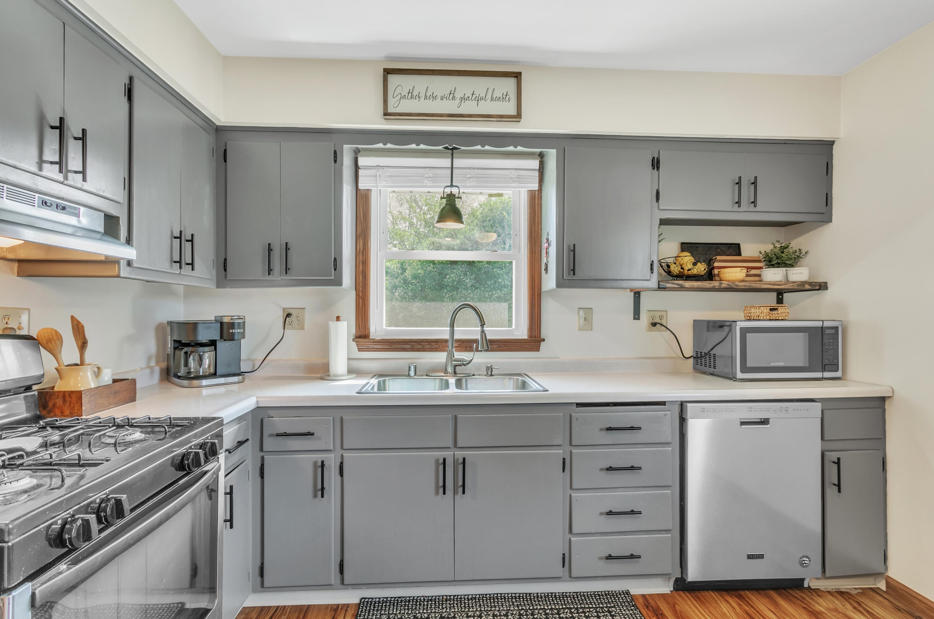 3113 Gates Ct, Racine, WI 53403-3459