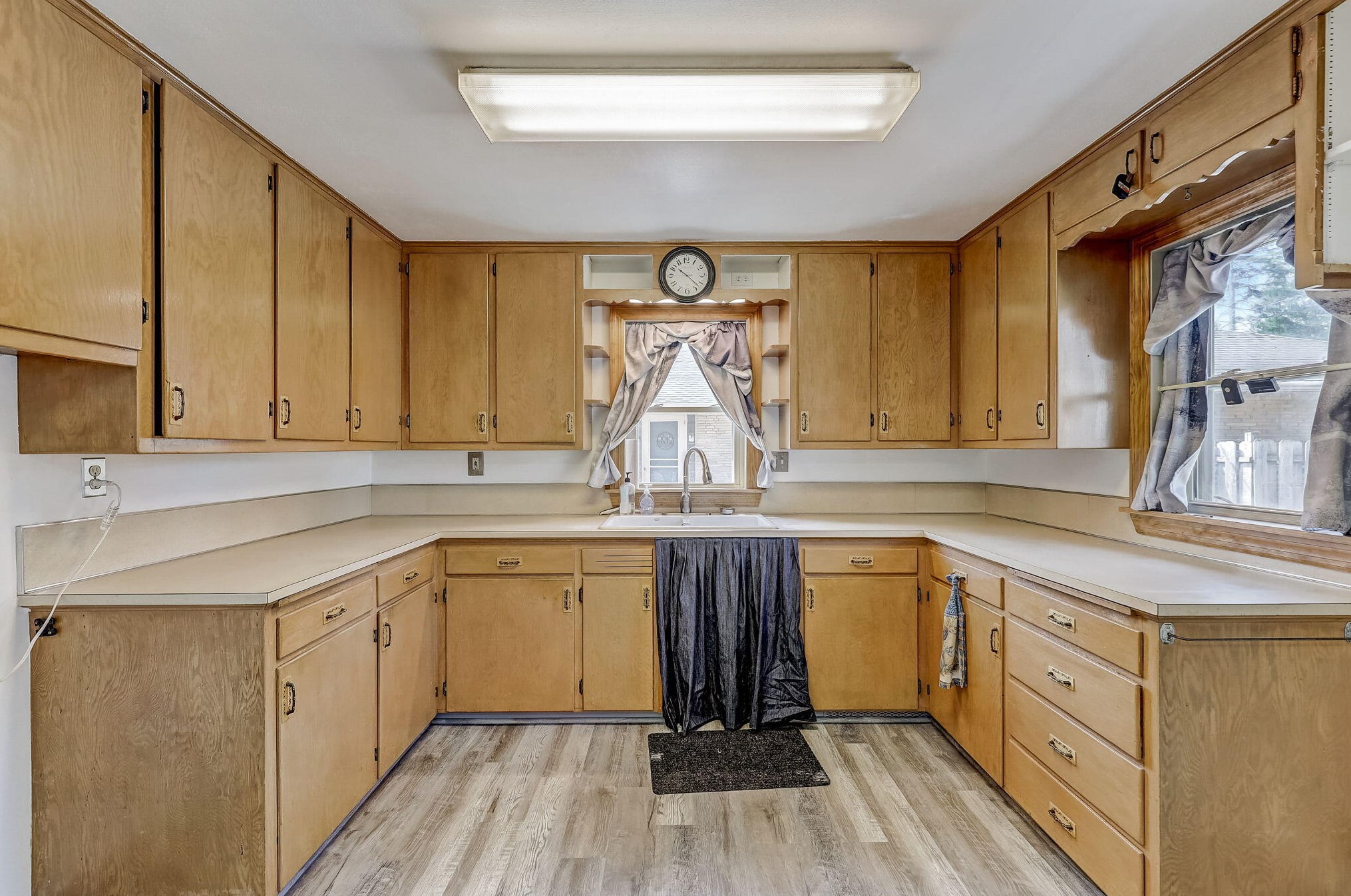 2522 N 7th St, Sheboygan, WI 53083