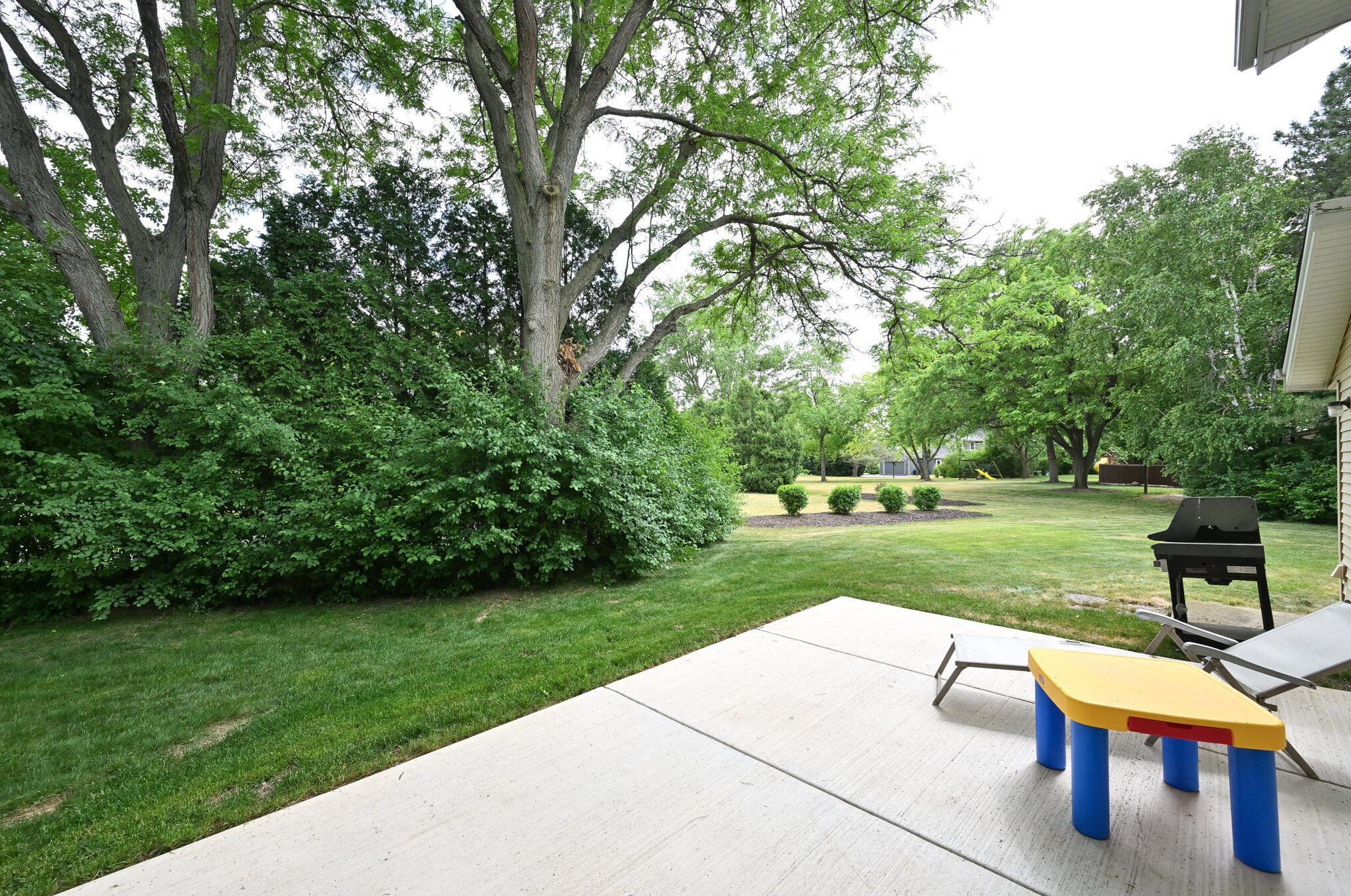 21345 Partridge Ct, Brookfield WI  53045-4746 exterior