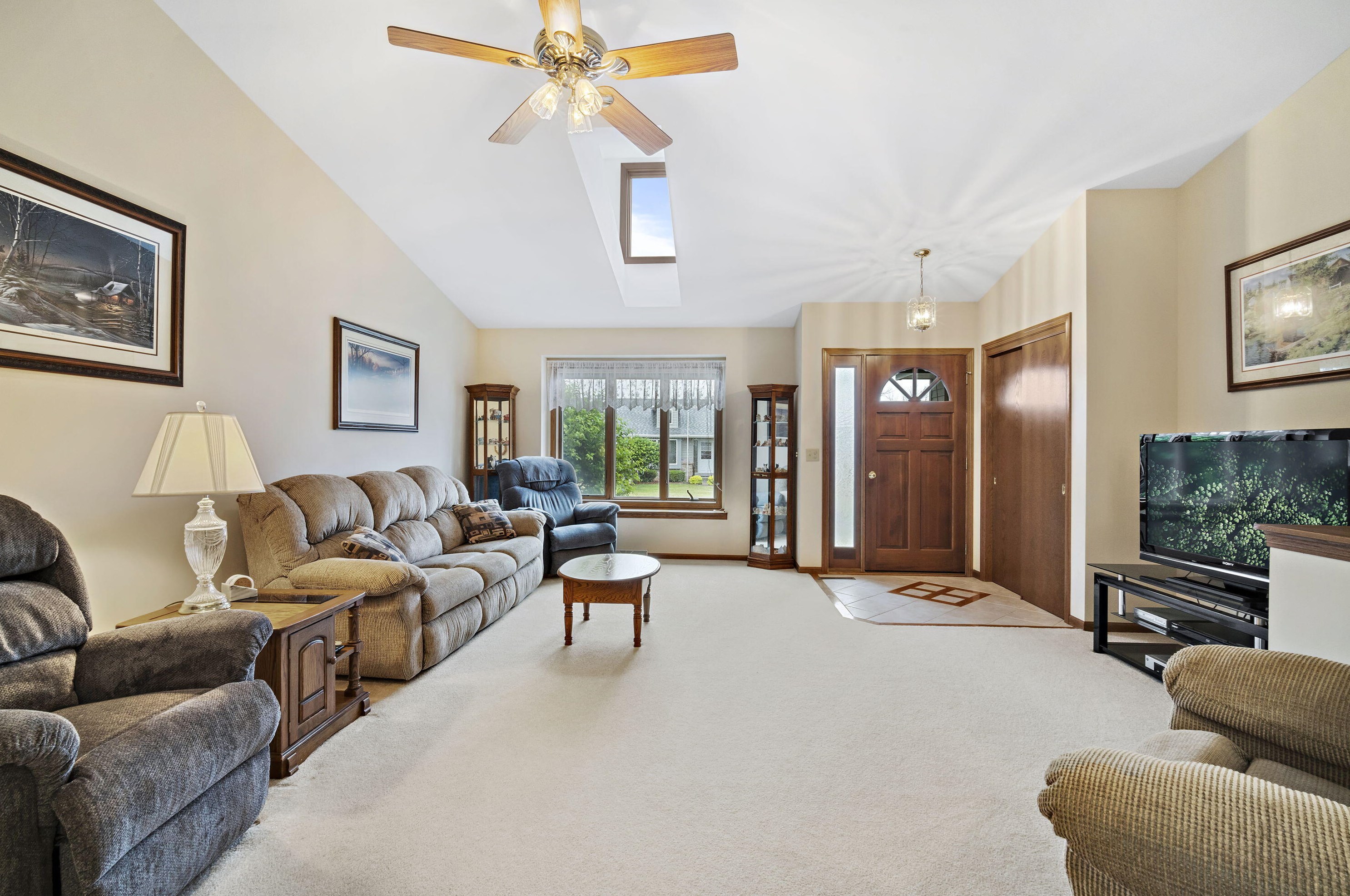 1675 Whitetail Run, Hartford, WI 53027