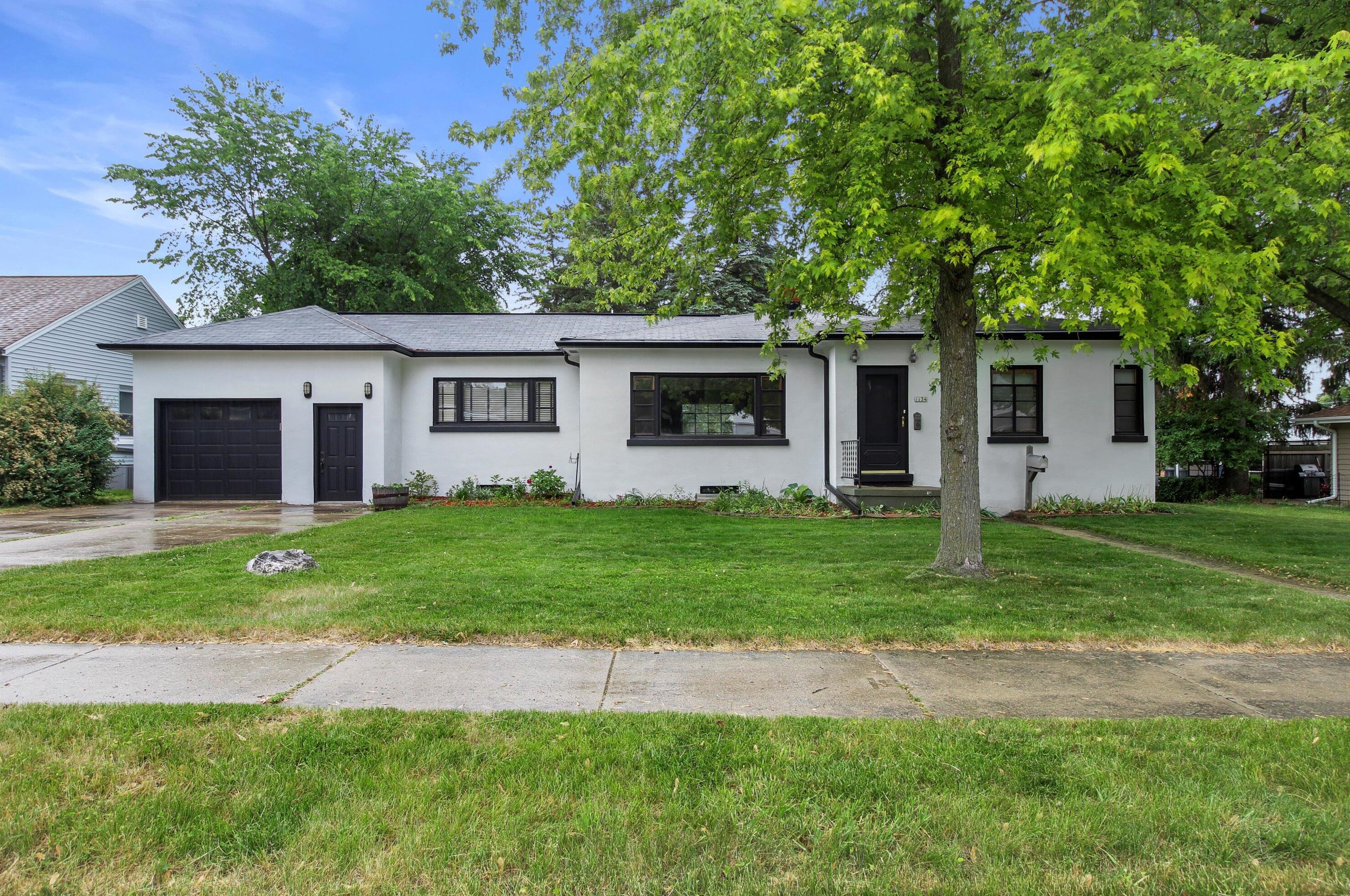 1134 6th Ave, Grafton, WI 53024