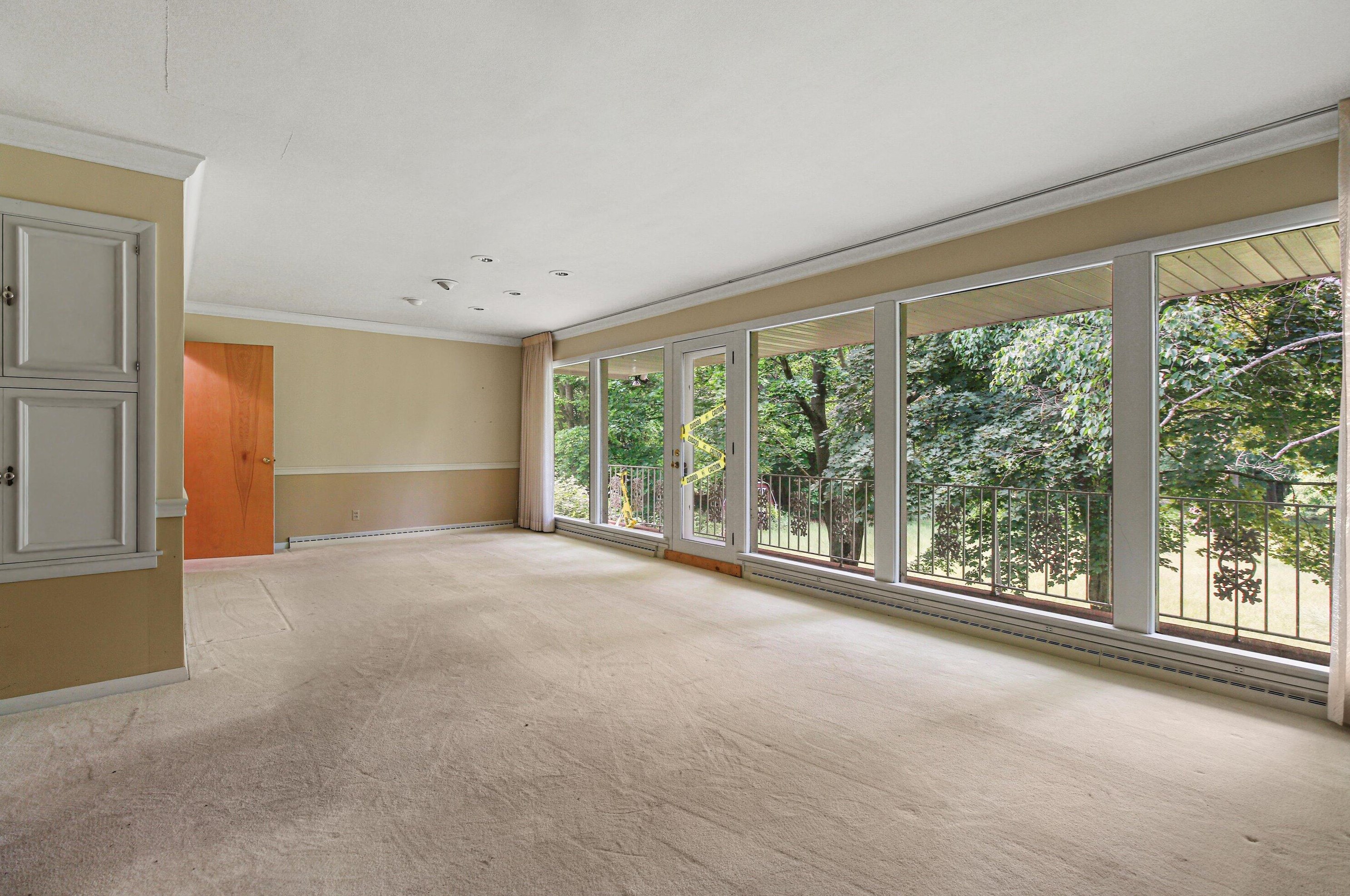 8031 20th St, Oak Creek, WI 53154-2701