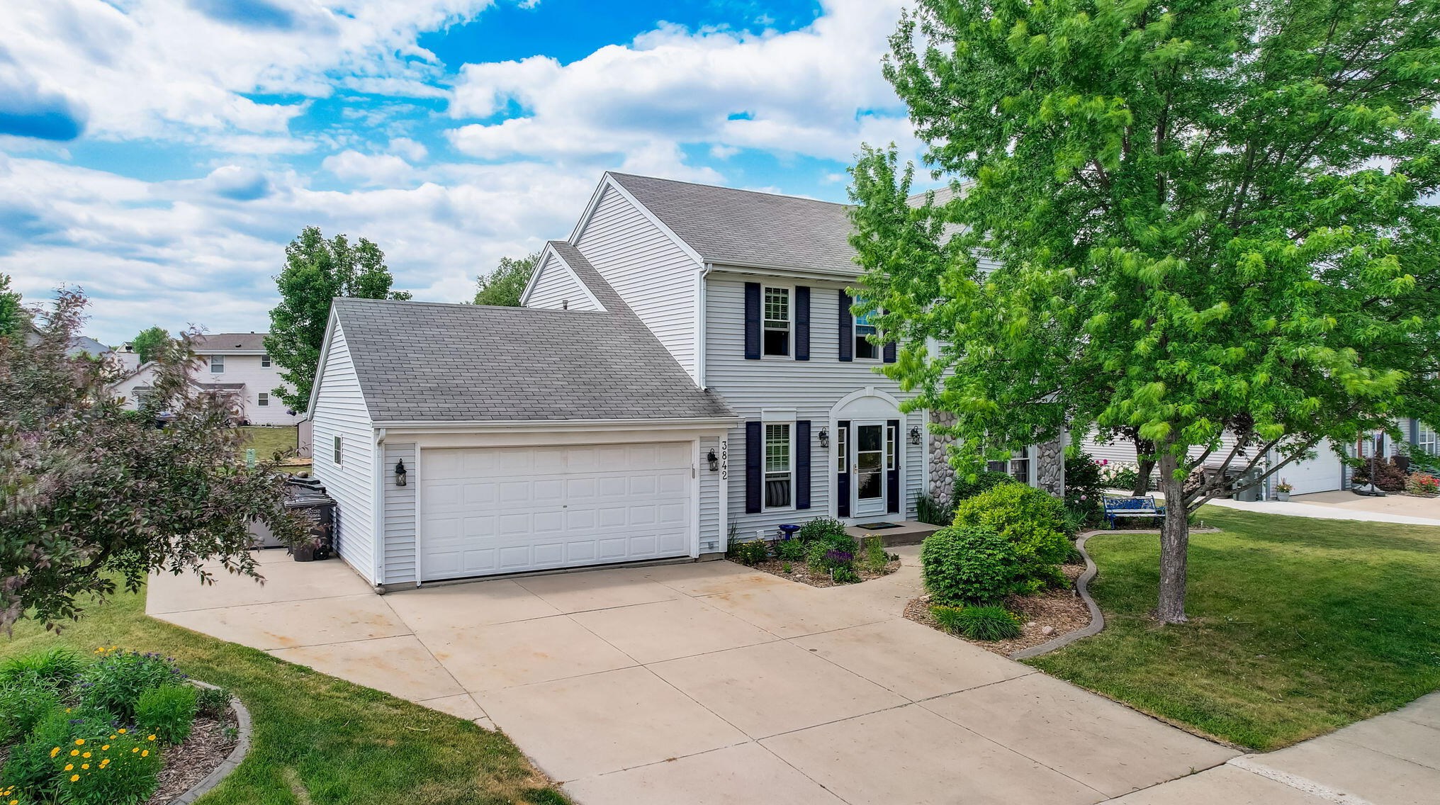 3842 Forest Hill Ave, Hales Corners, WI 53132-8482