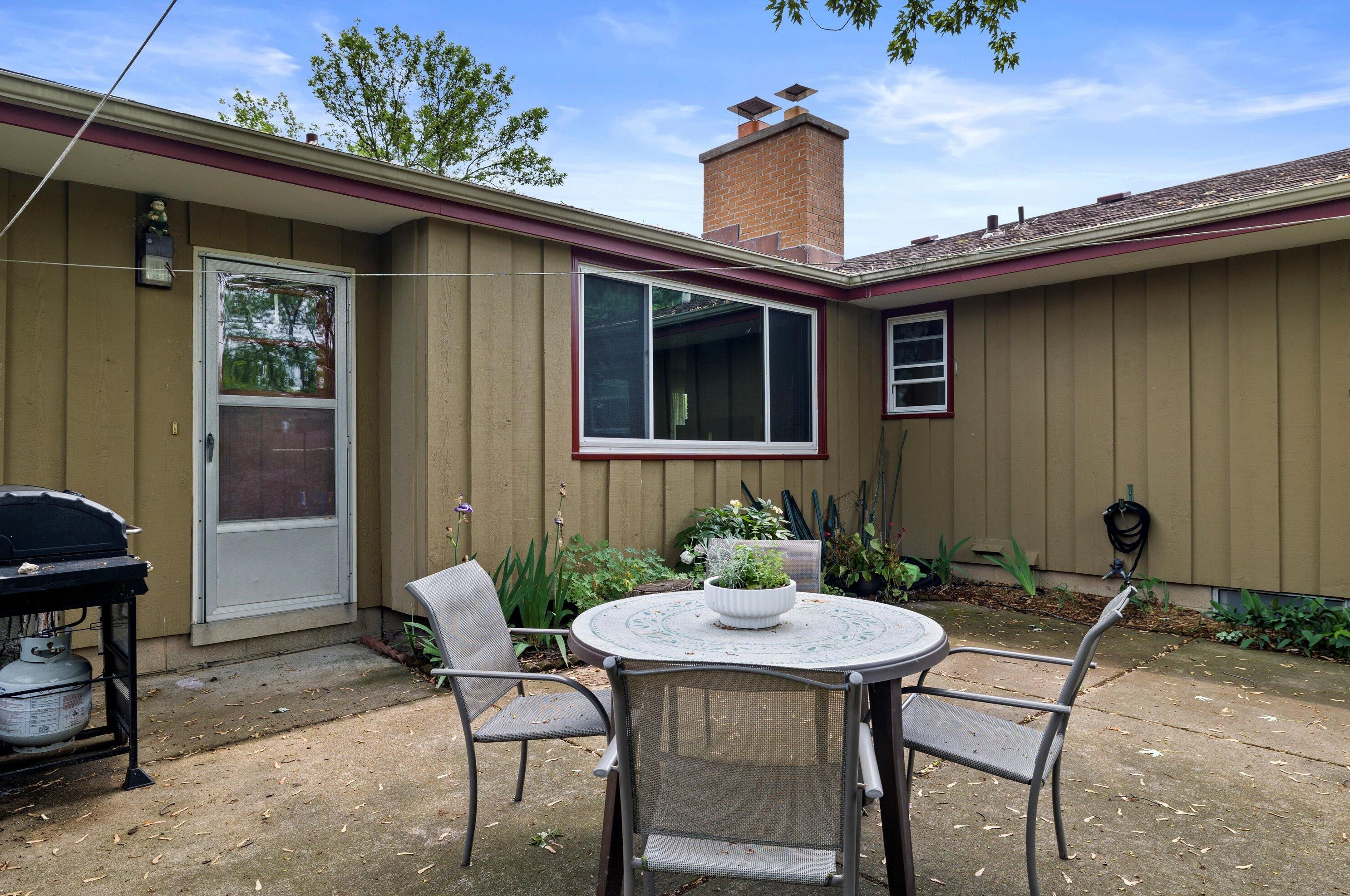 4617 109, Milwaukee WI 53225-4405 exterior