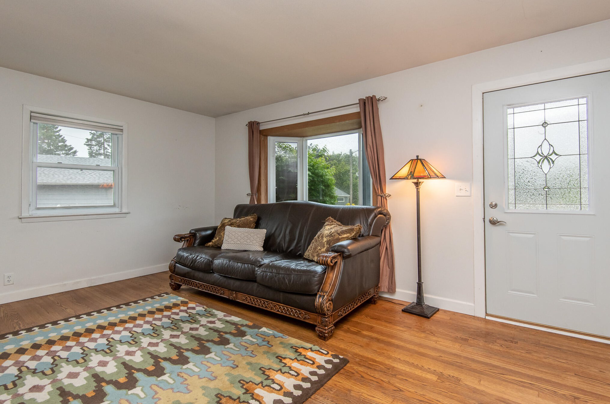 1513 Sunny Cir, Waukesha, WI 53188