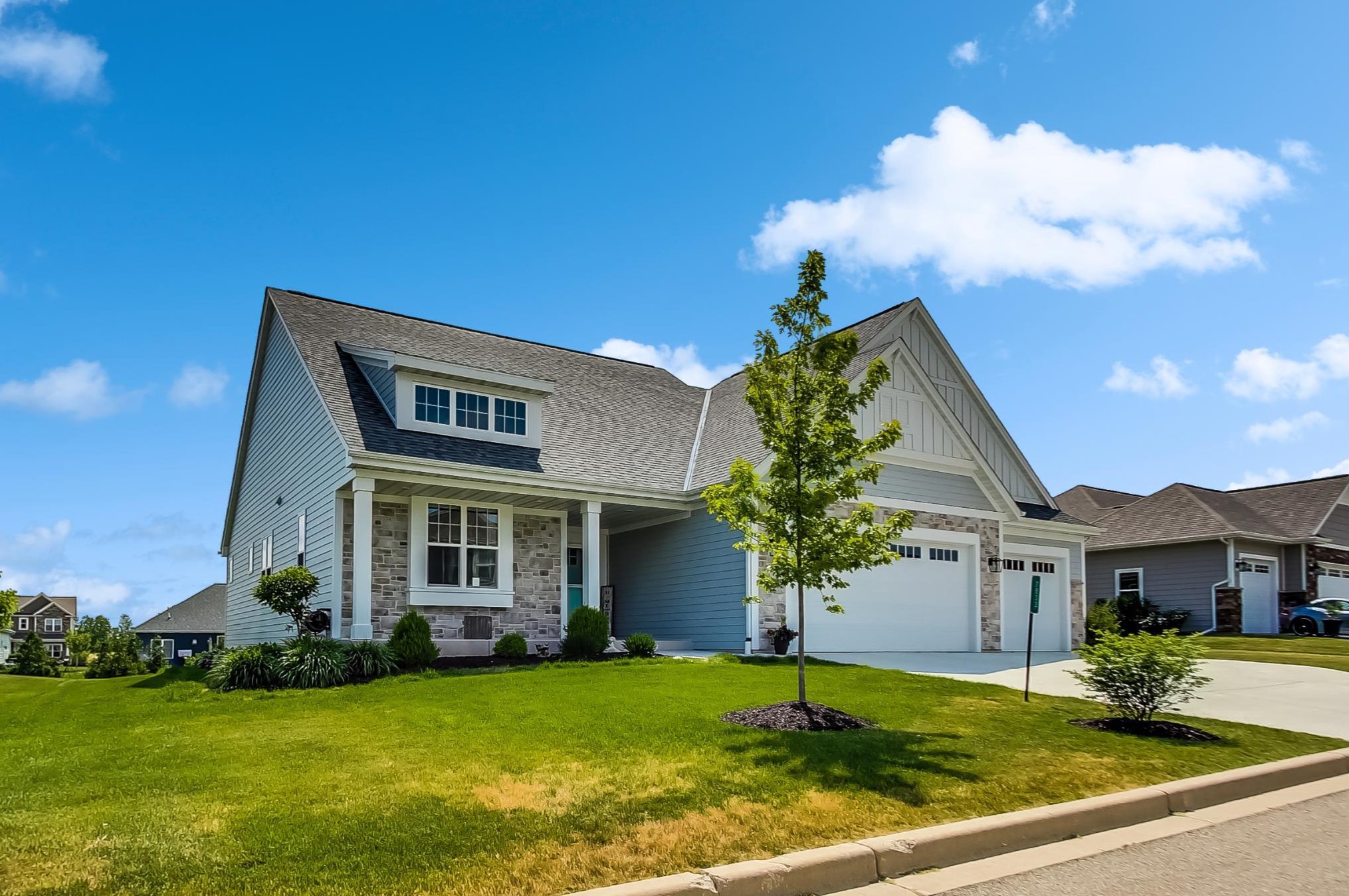 7833 Williamsburg Ct, Bristol, WI 53104