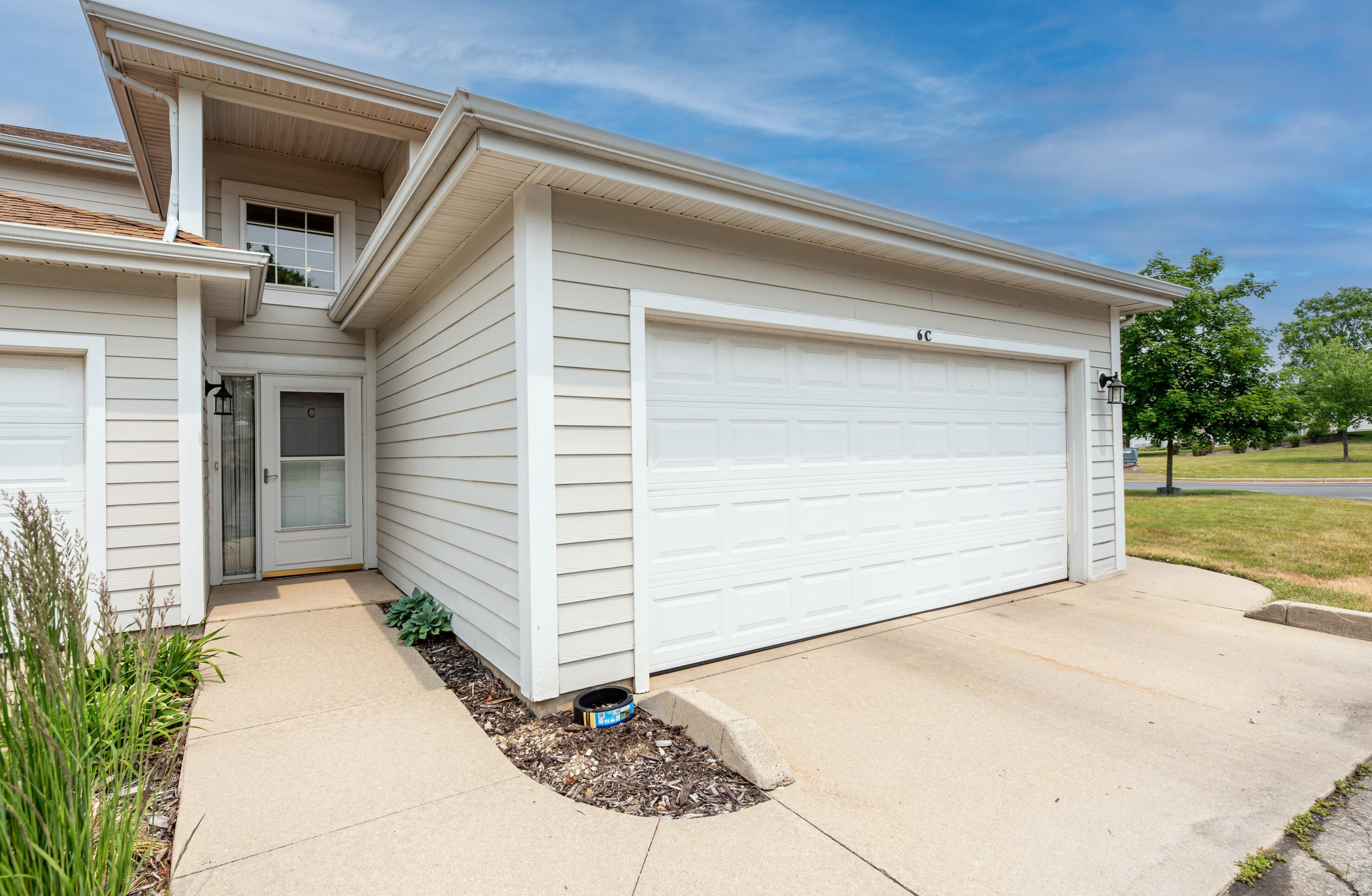 6739 Meadowlands Cir #6c, Kenosha, WI 53158