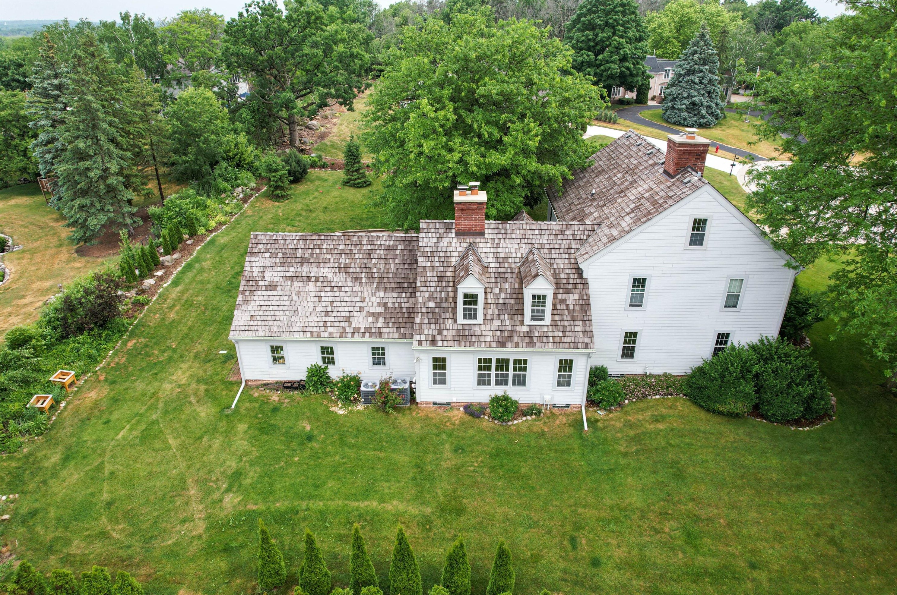 1115 Briarcliff Trail, Brookfield, WI 53045