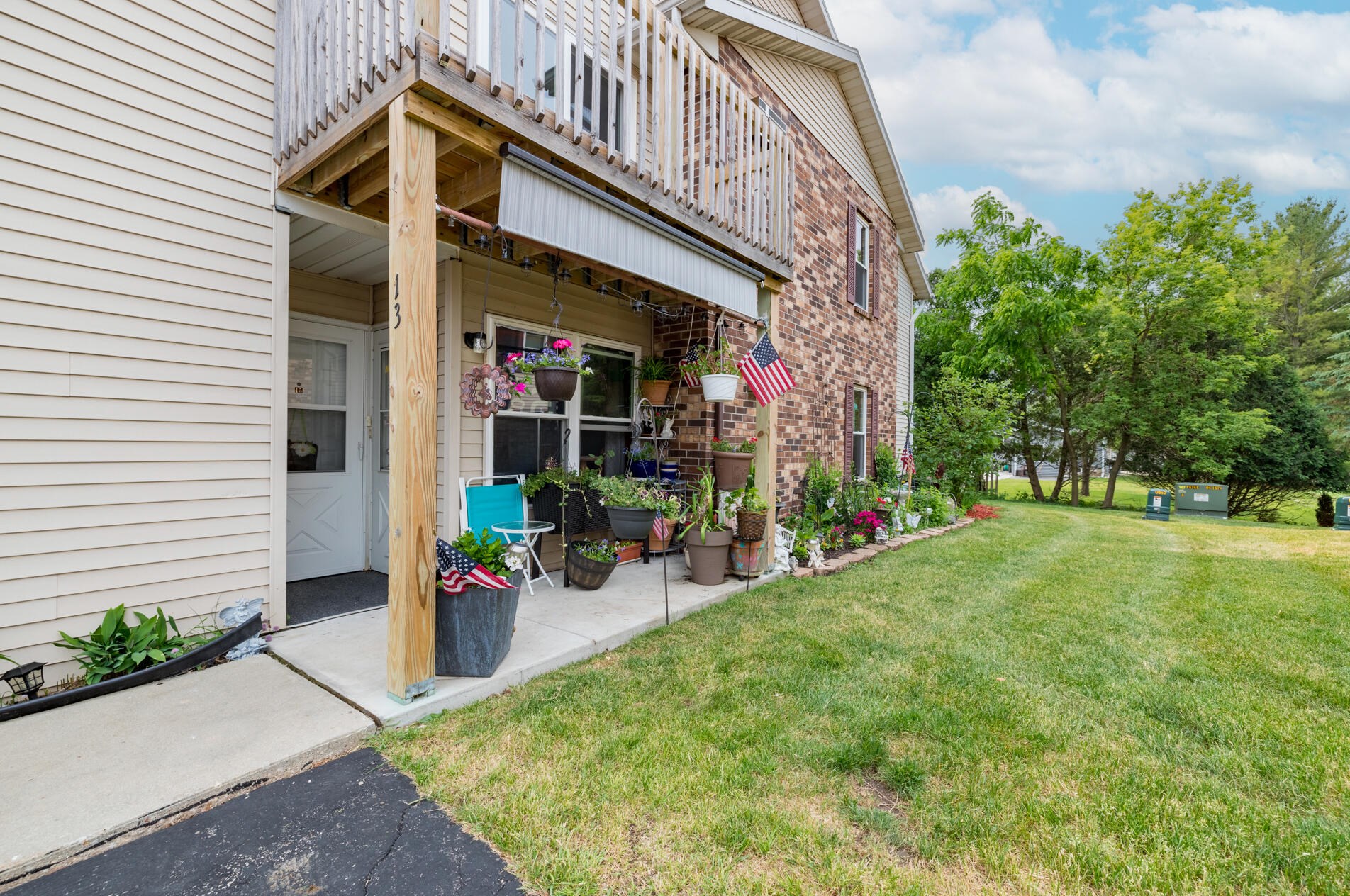 181 S Maple Ave #15, Slinger, WI 53086