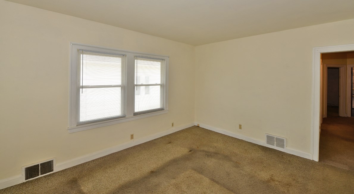 2026 Superior St, Racine, WI 53402-4602