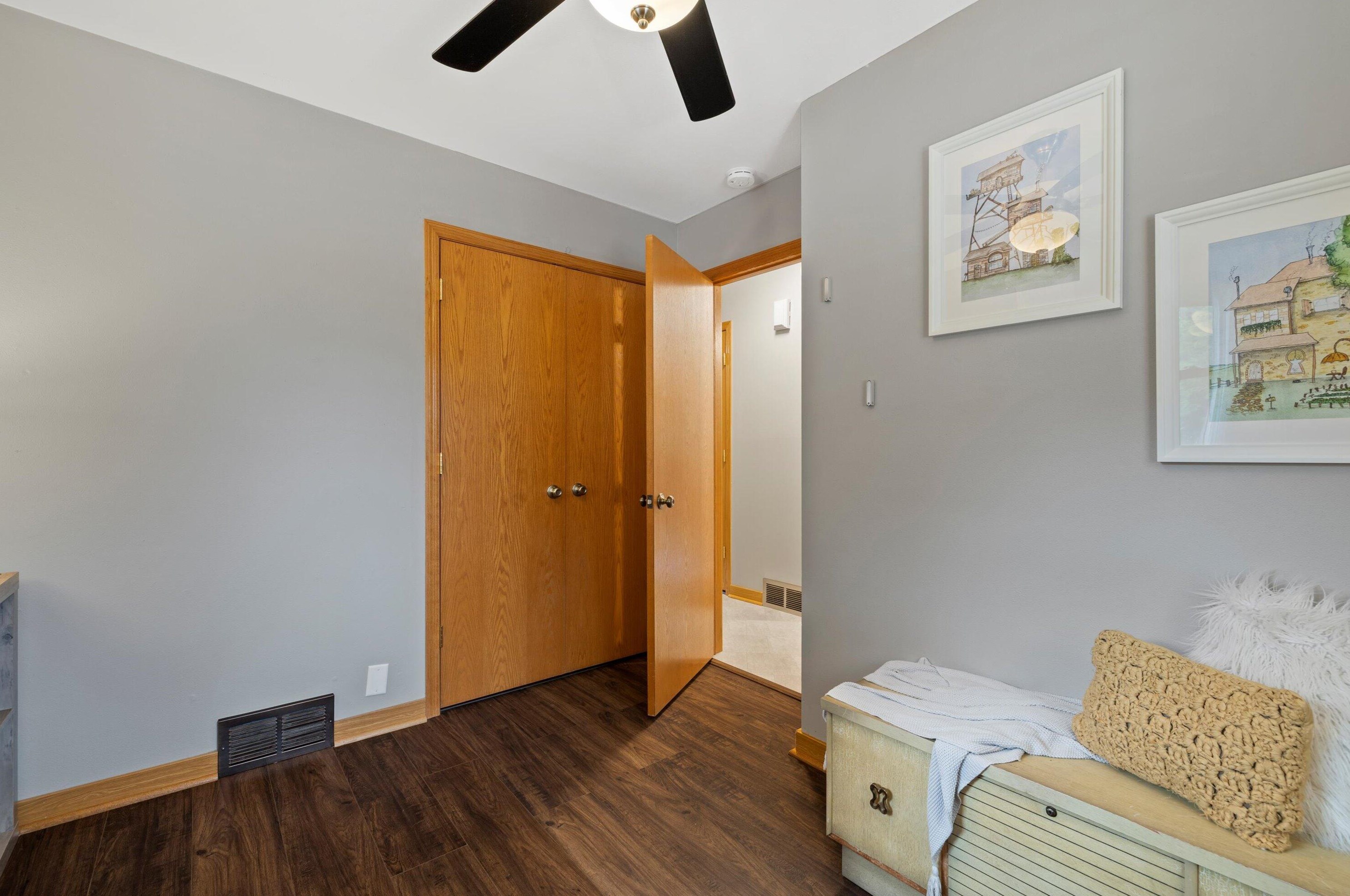 11641 Rawson Ave, Hales Corners WI  53132-1650 exterior