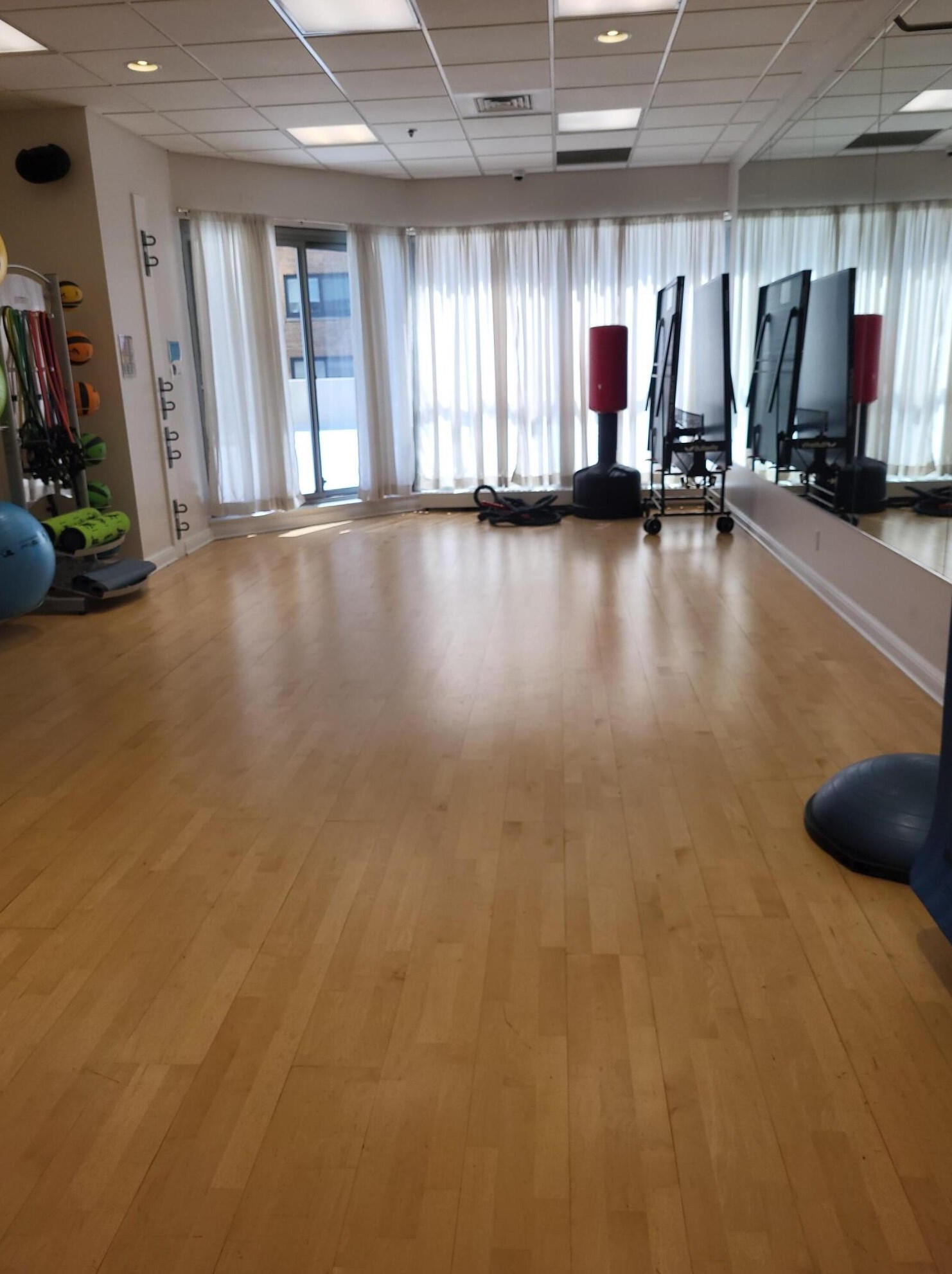 1660 Prospect Ave, Milwaukee WI  53202-2400 exterior