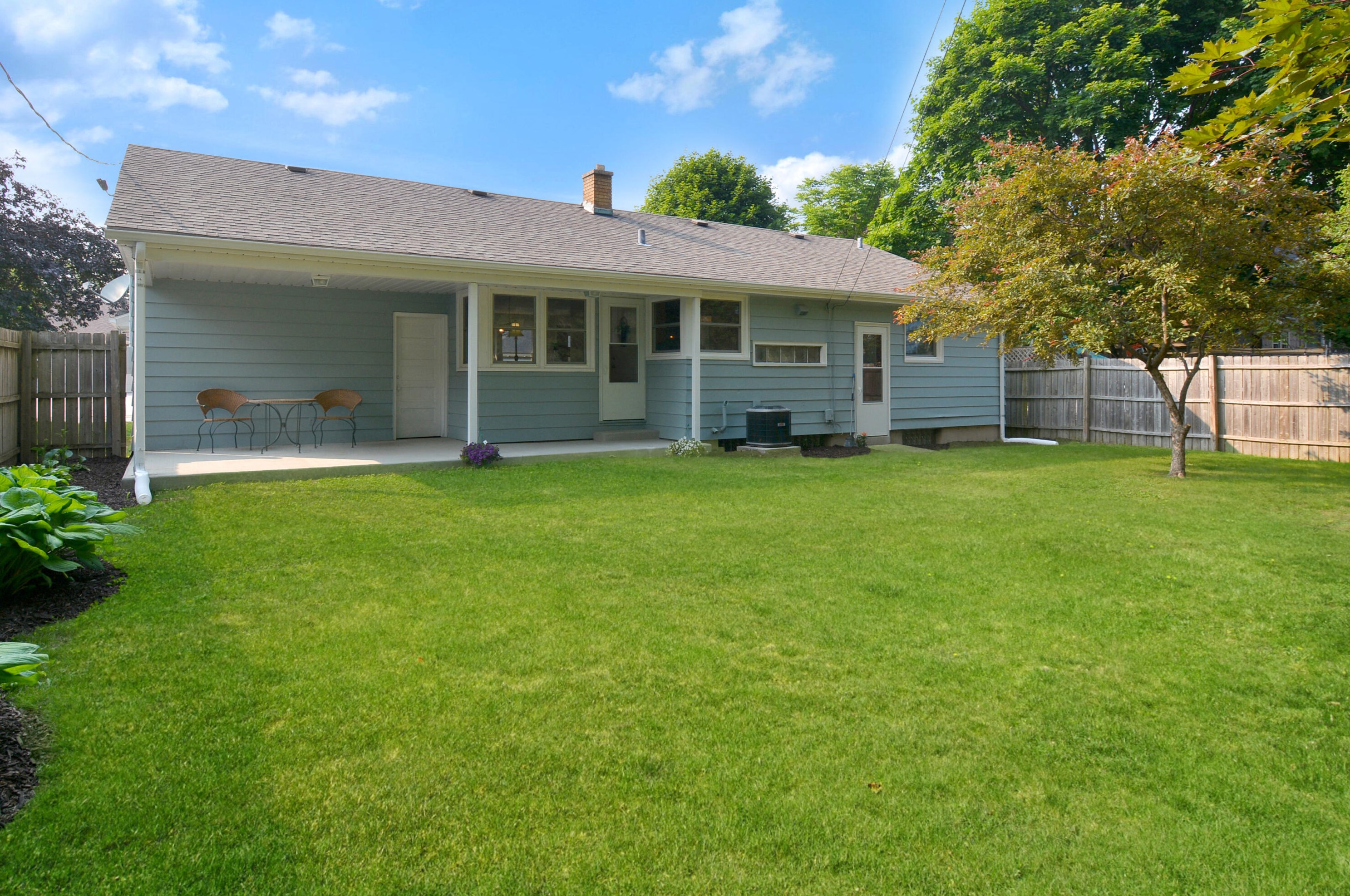 2619 Johnson Rd, Kenosha, WI 53143