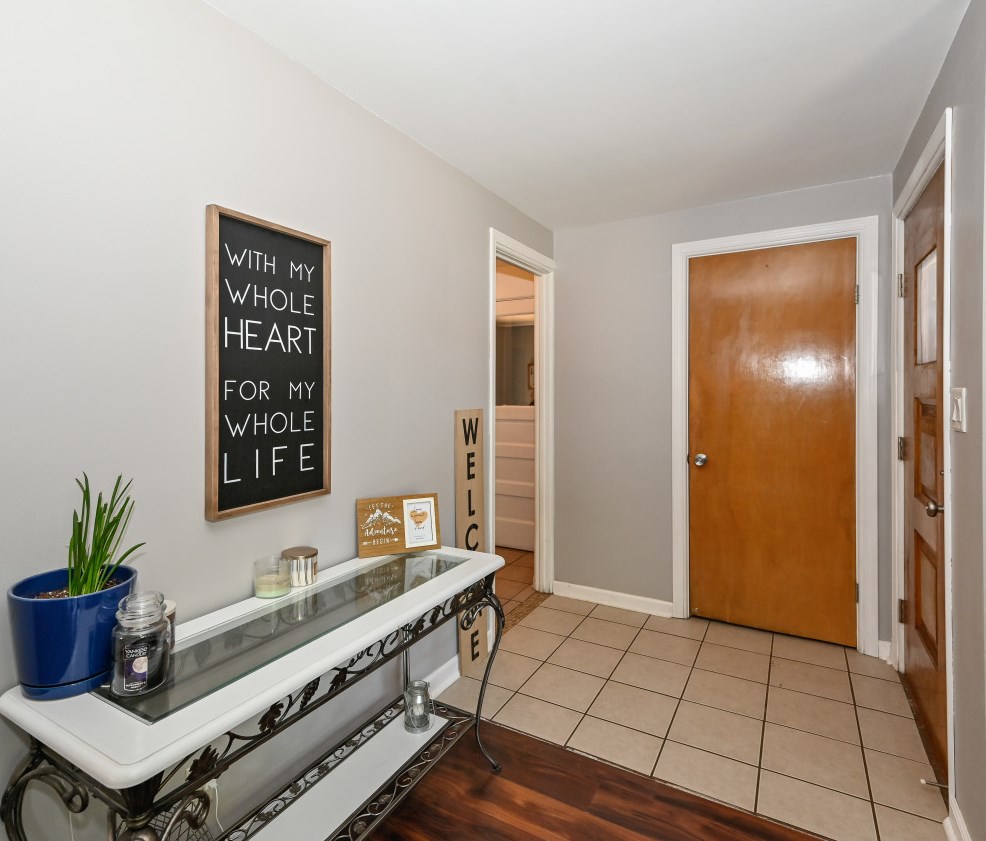 809 Manistique Ave, South Milwaukee, WI 53172