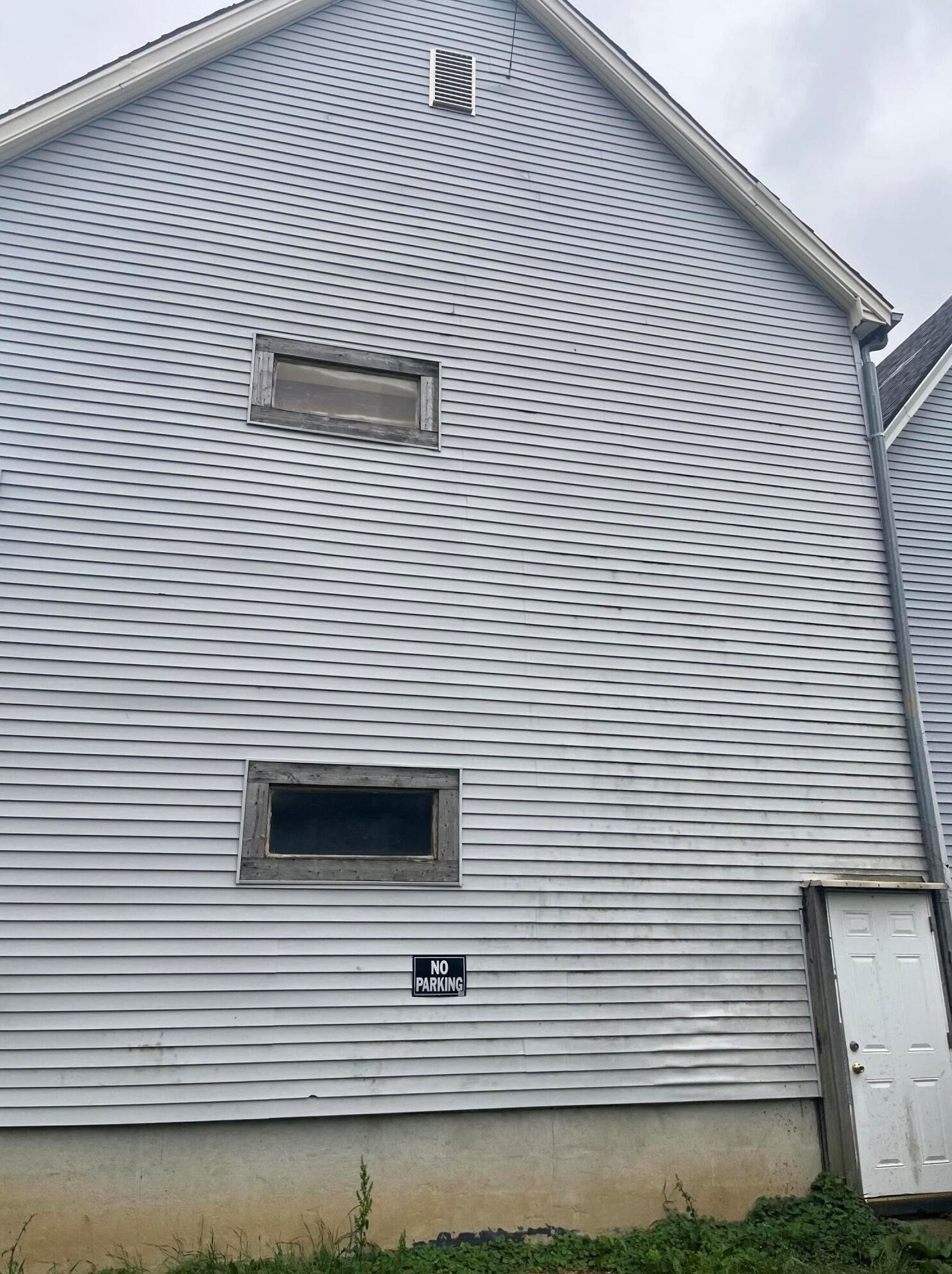 2508 W Lloyd St, Milwaukee, WI 53205