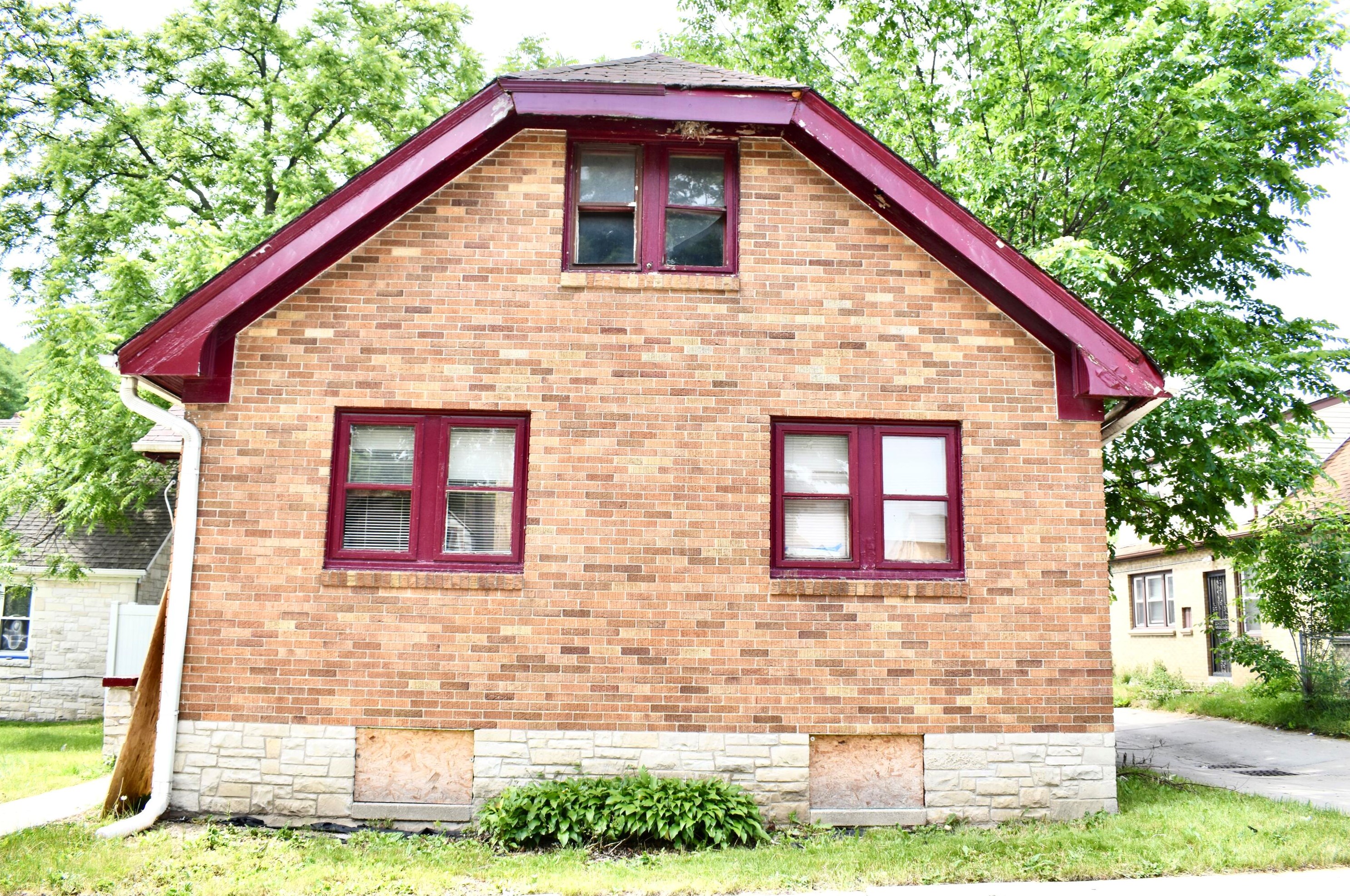 3457 N 46th St, Milwaukee, WI 53216