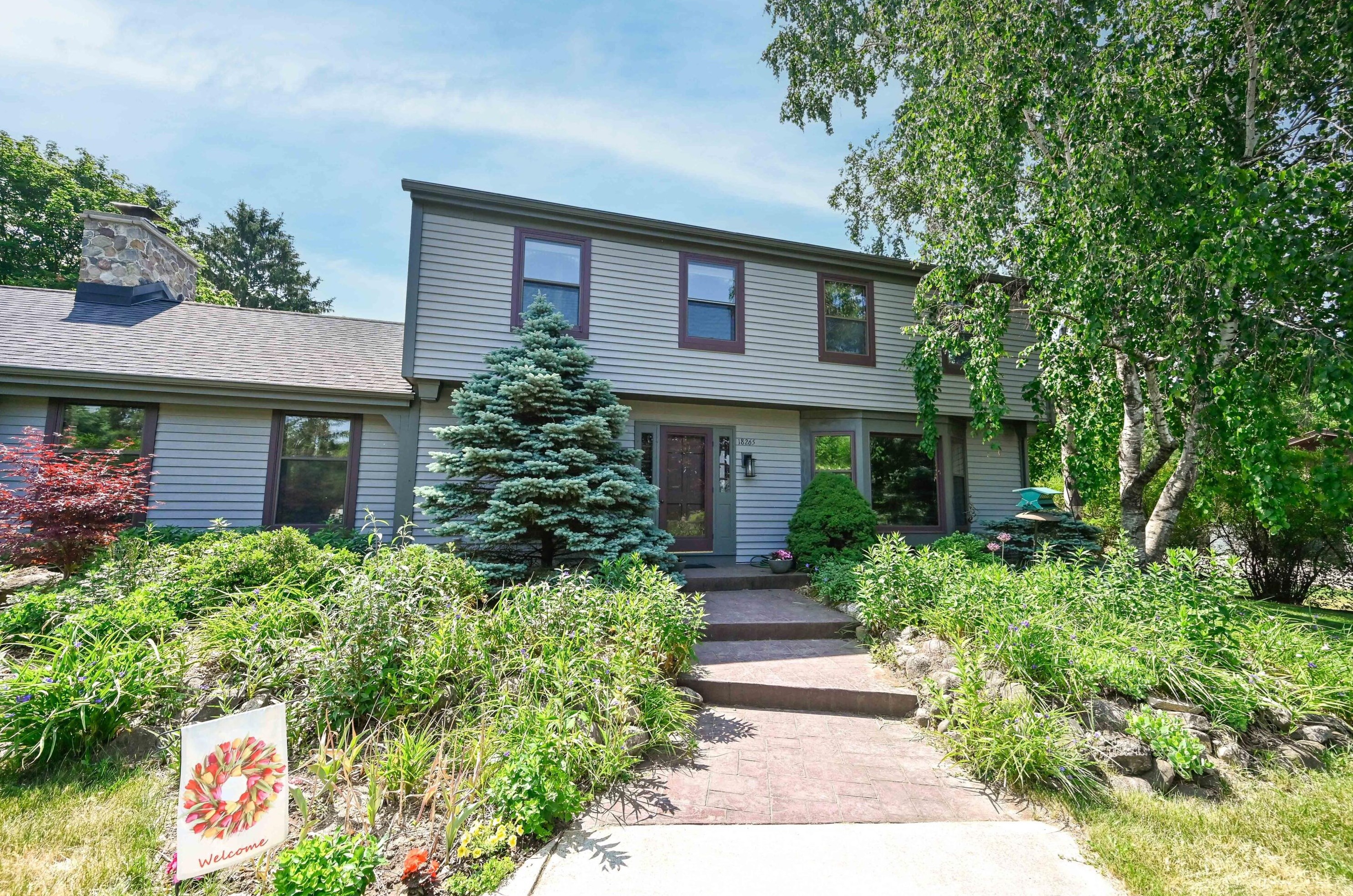 18265 Colline Vue Blvd, Brookfield, WI 53045-4954
