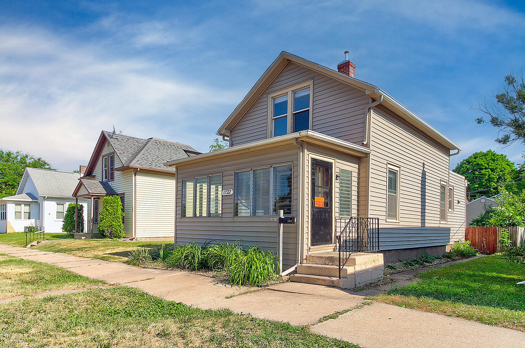 1722 Winnebago St, La Crosse, WI 54601