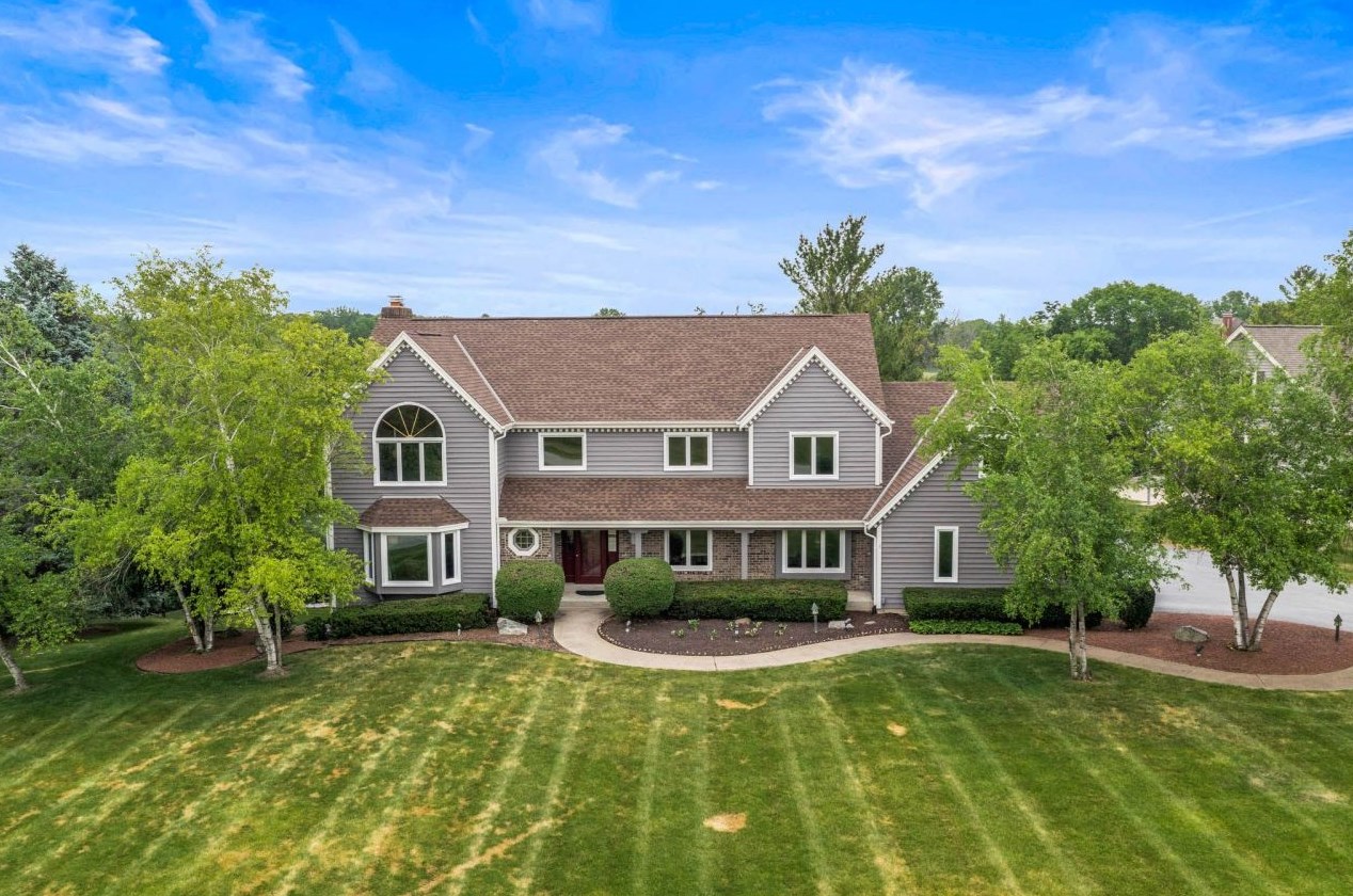 15095 Bittersweet Rd, Brookfield, WI 53005