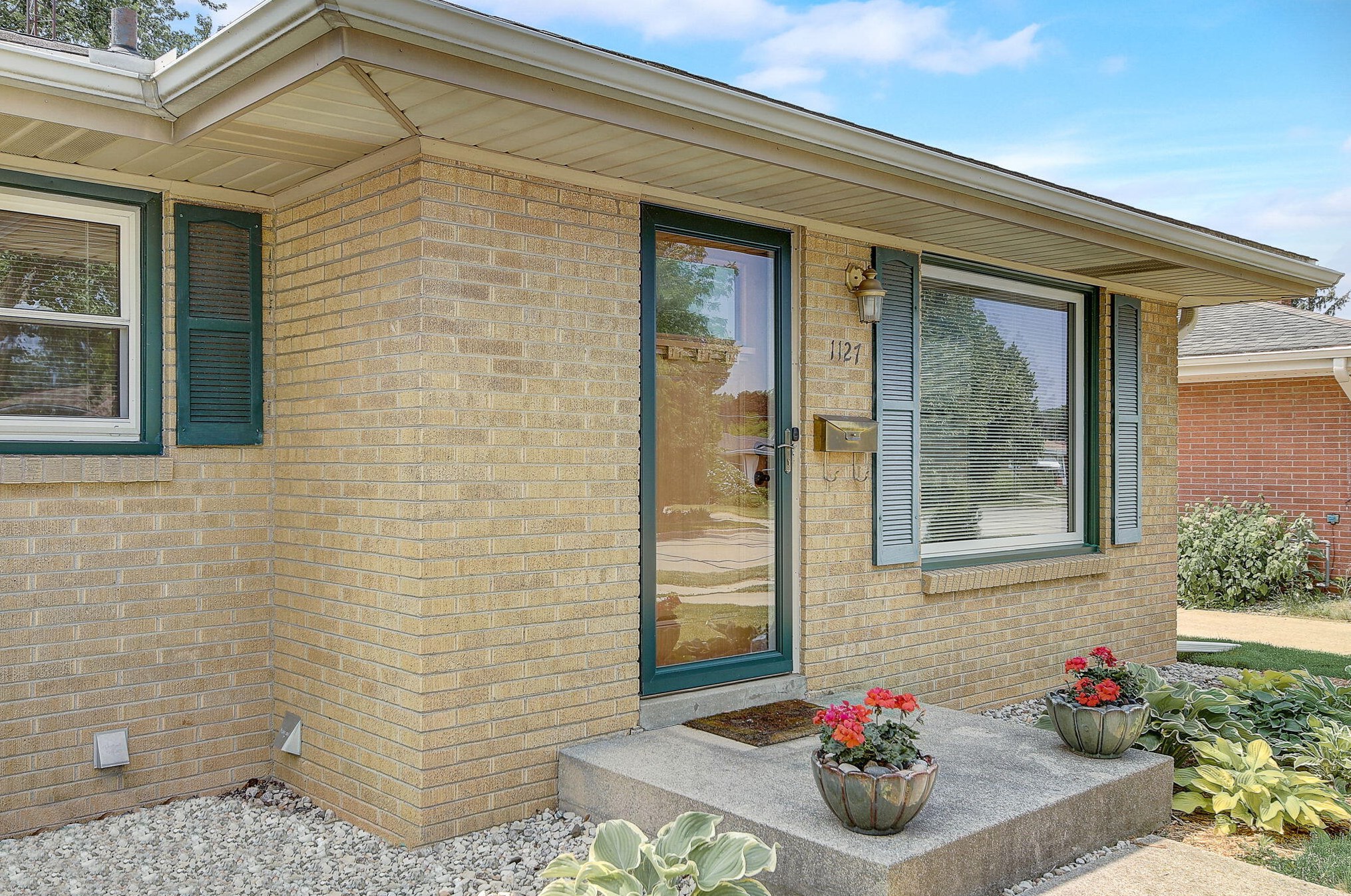 1127 Sheraton Dr, Racine WI  53402-3340 exterior