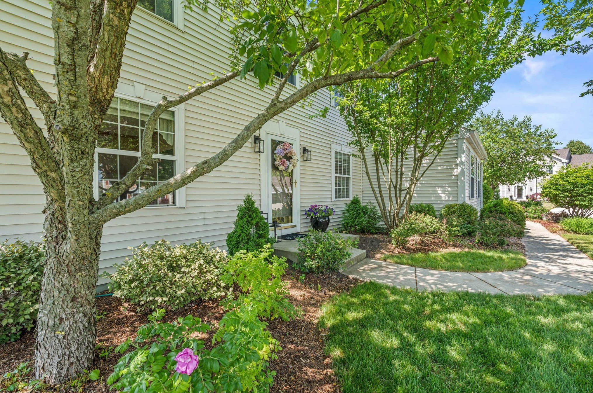 2123 Hunters Ln, Grafton, WI 53024