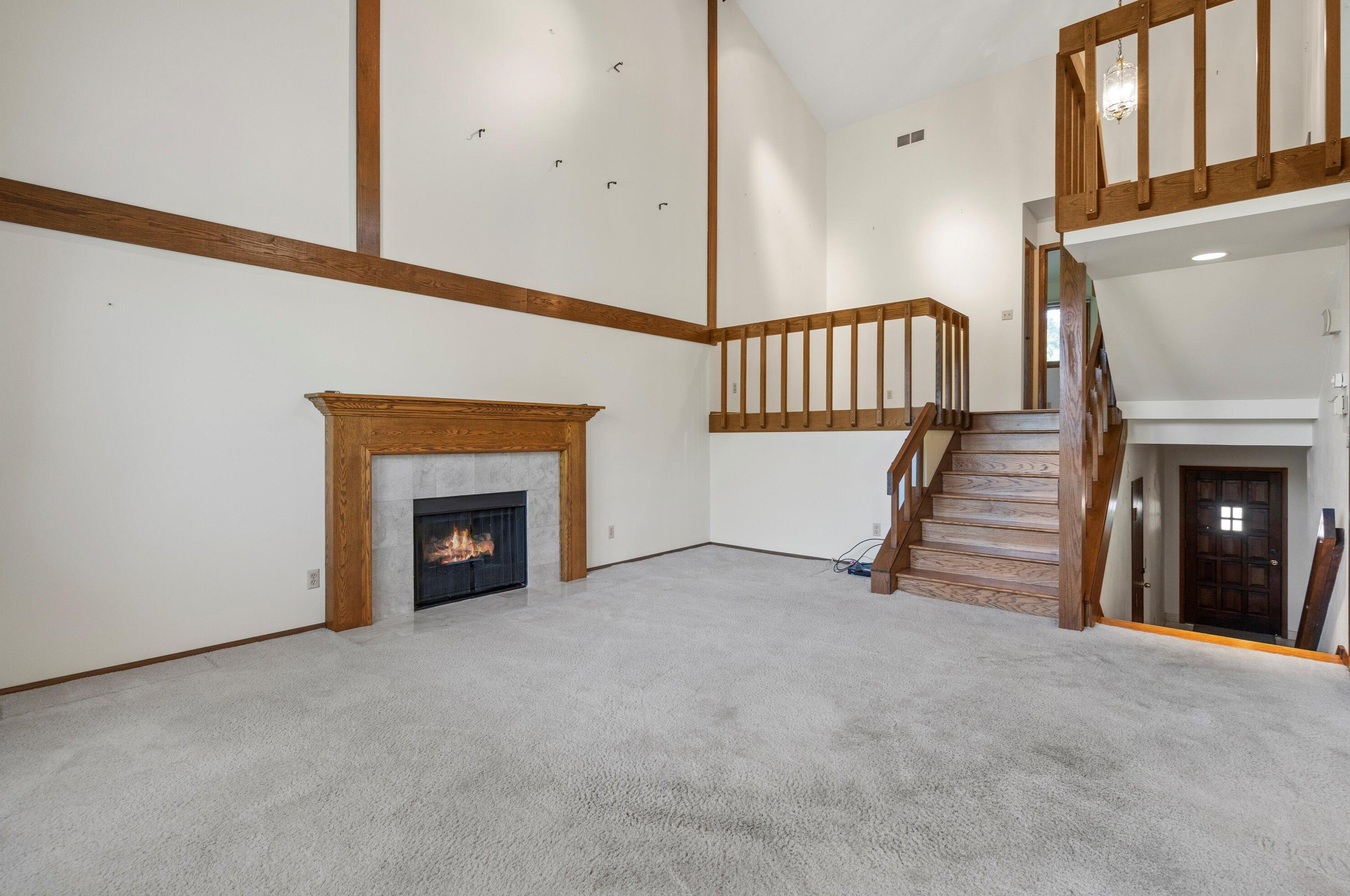 12904 N Colony Dr #4, Thiensville, WI 53097