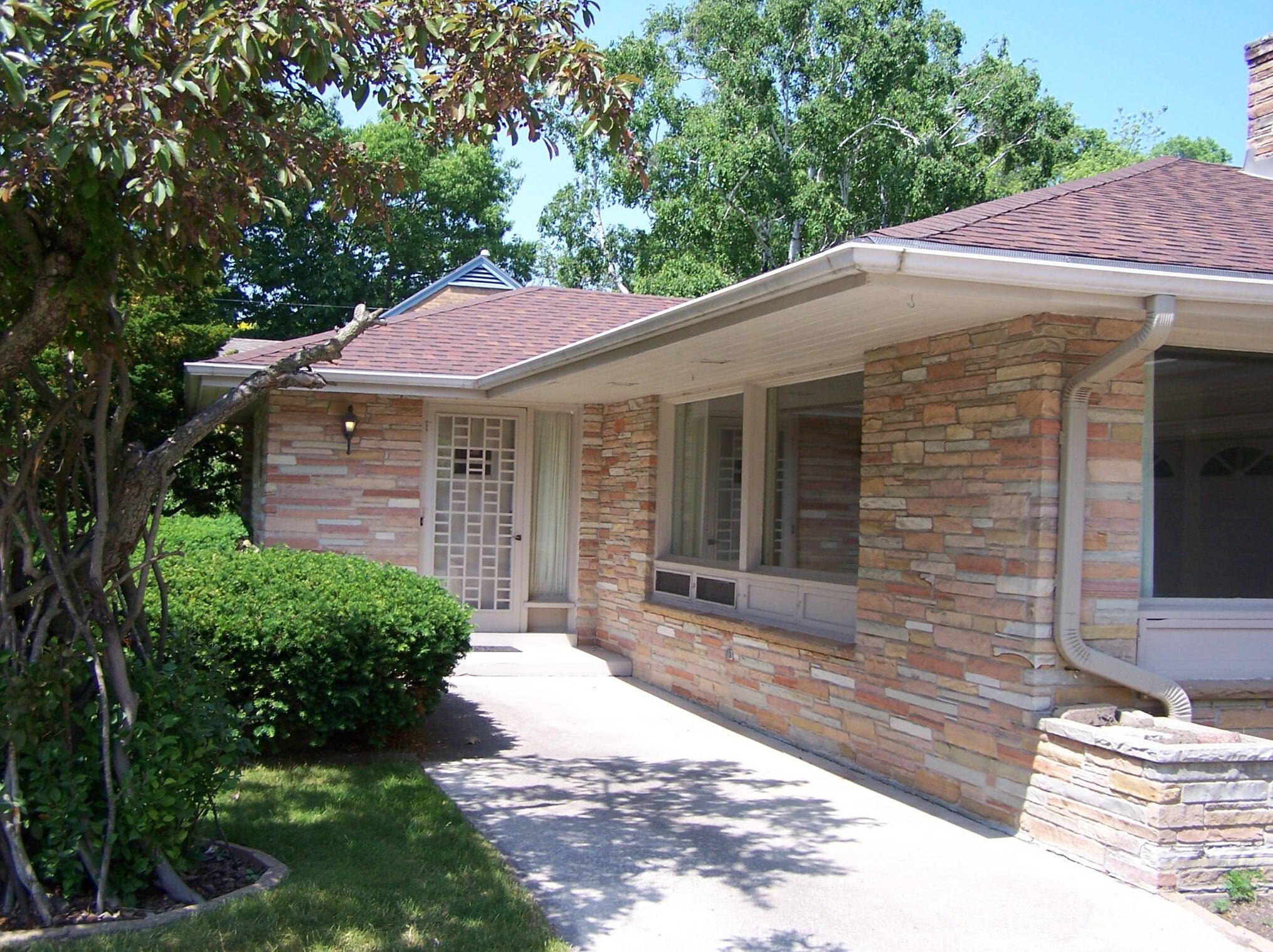 4211 14th St, Sheboygan, WI 53081-7821