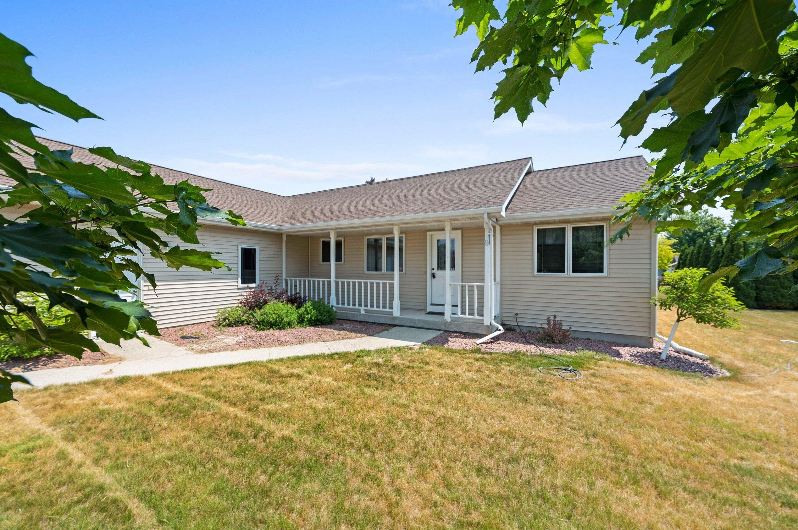 4315 Parkway Blvd, Two Rivers, WI 54241