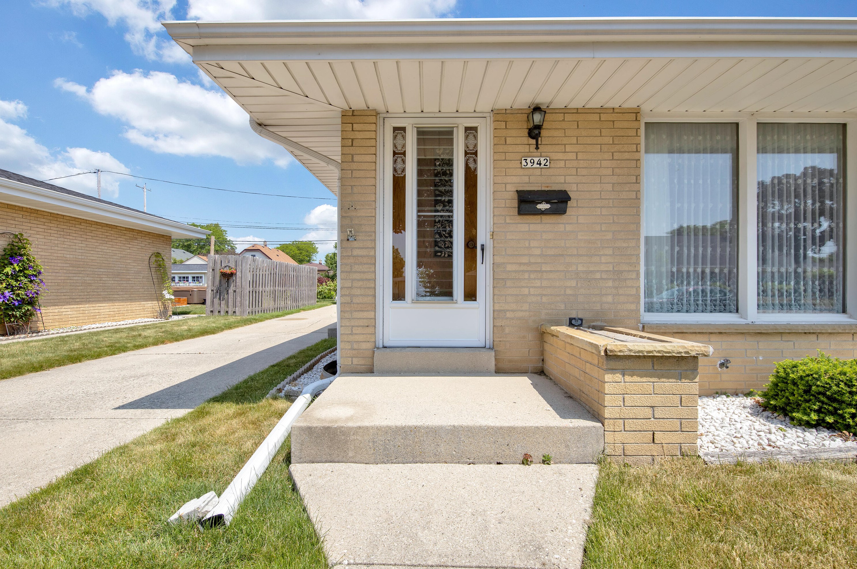 3942 E Park Ln, Cudahy, WI 53110