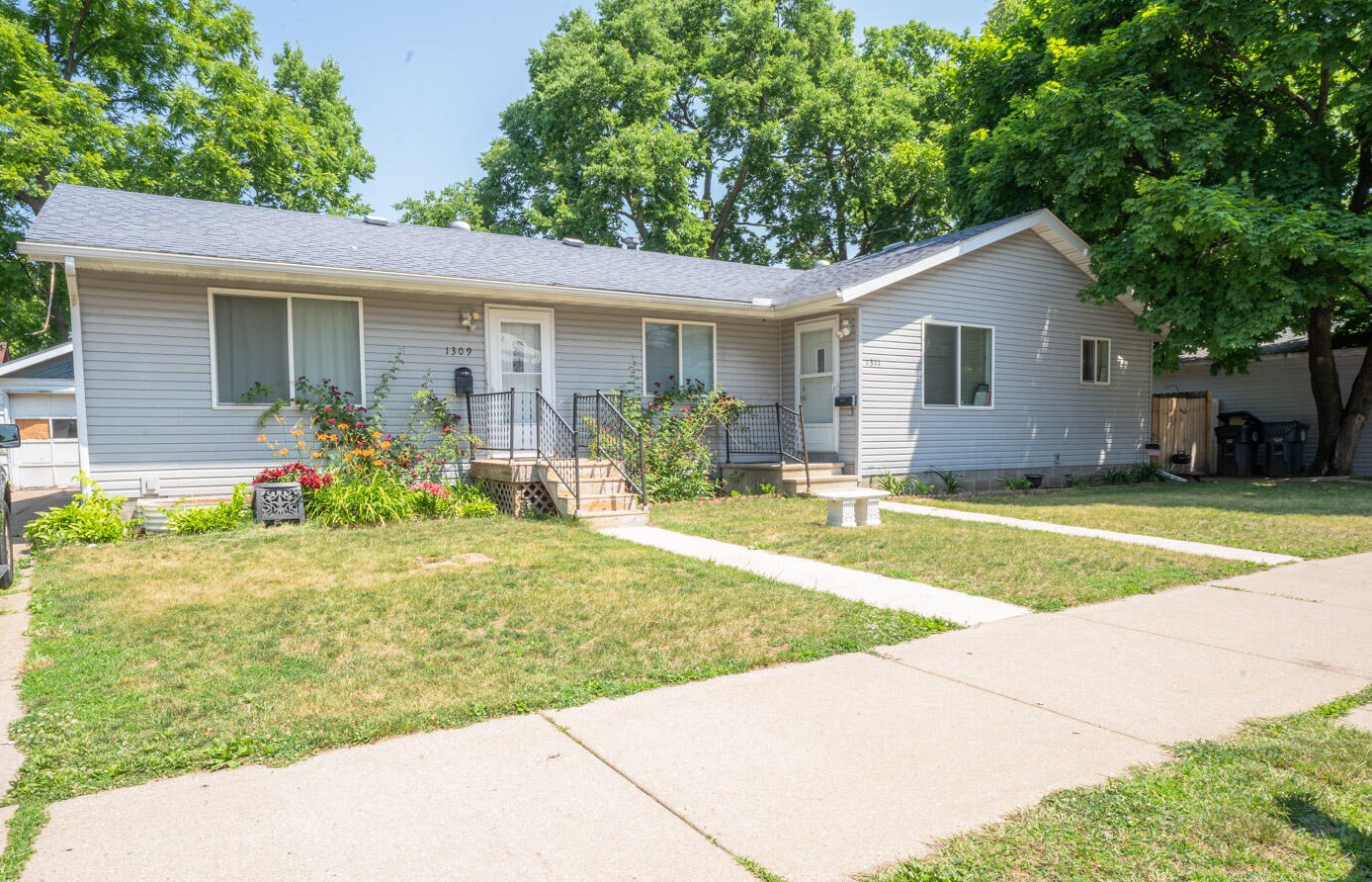 1309 Park St #1311, La Crosse, WI 54601