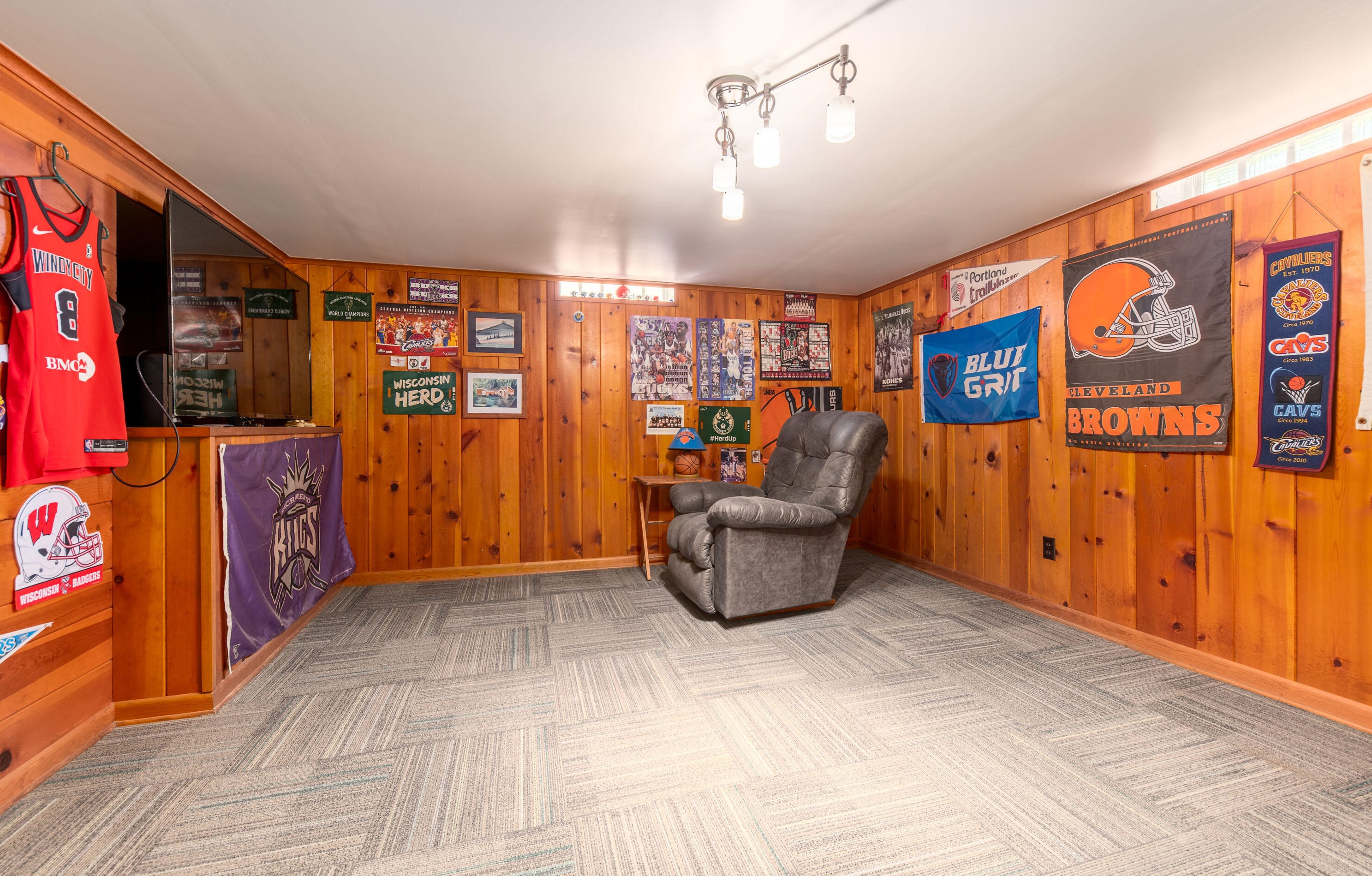 3029 86th St, Milwaukee WI  53222-4726 exterior