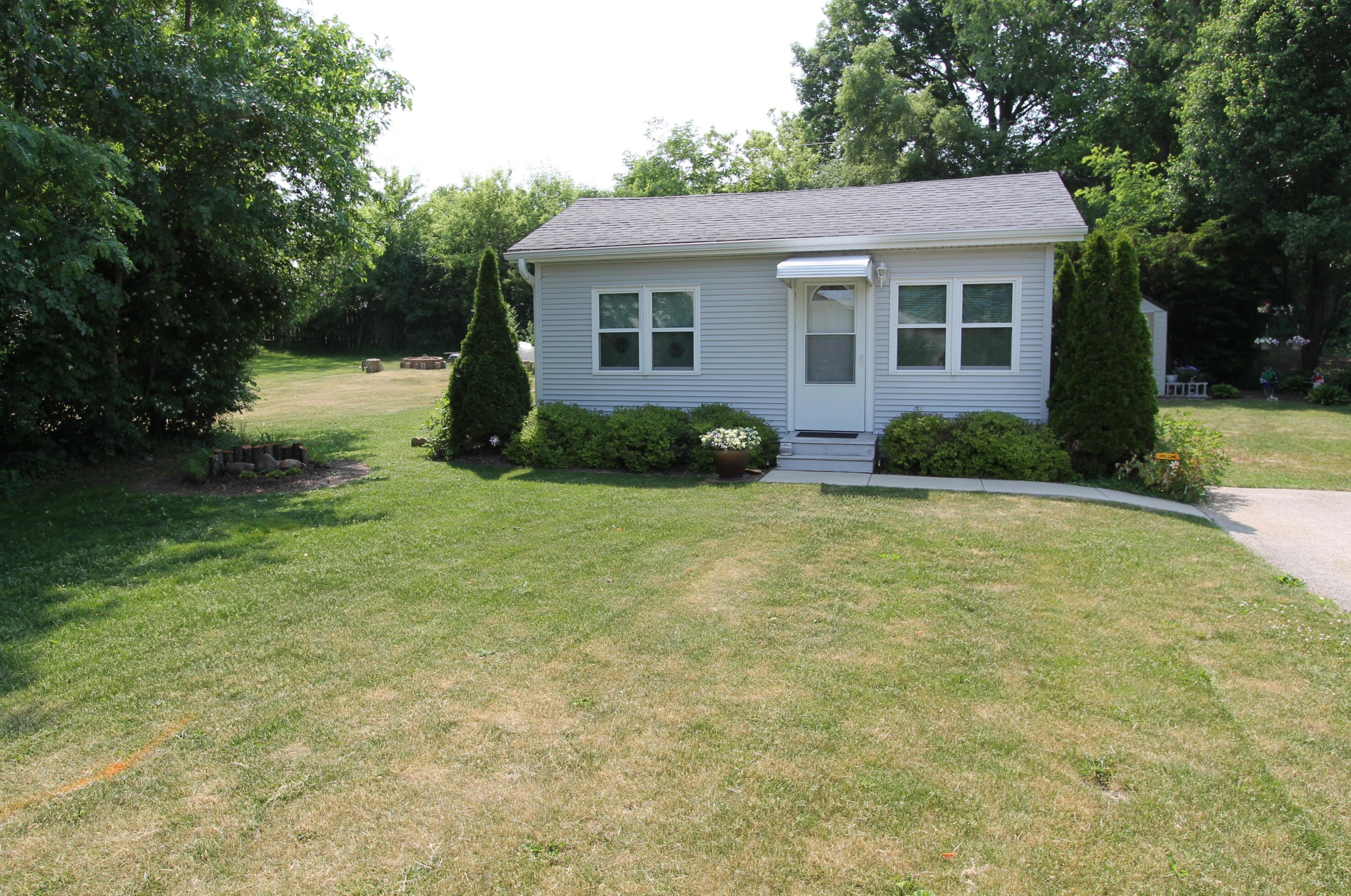 111 Park Ave, Twin Lakes, WI 53181