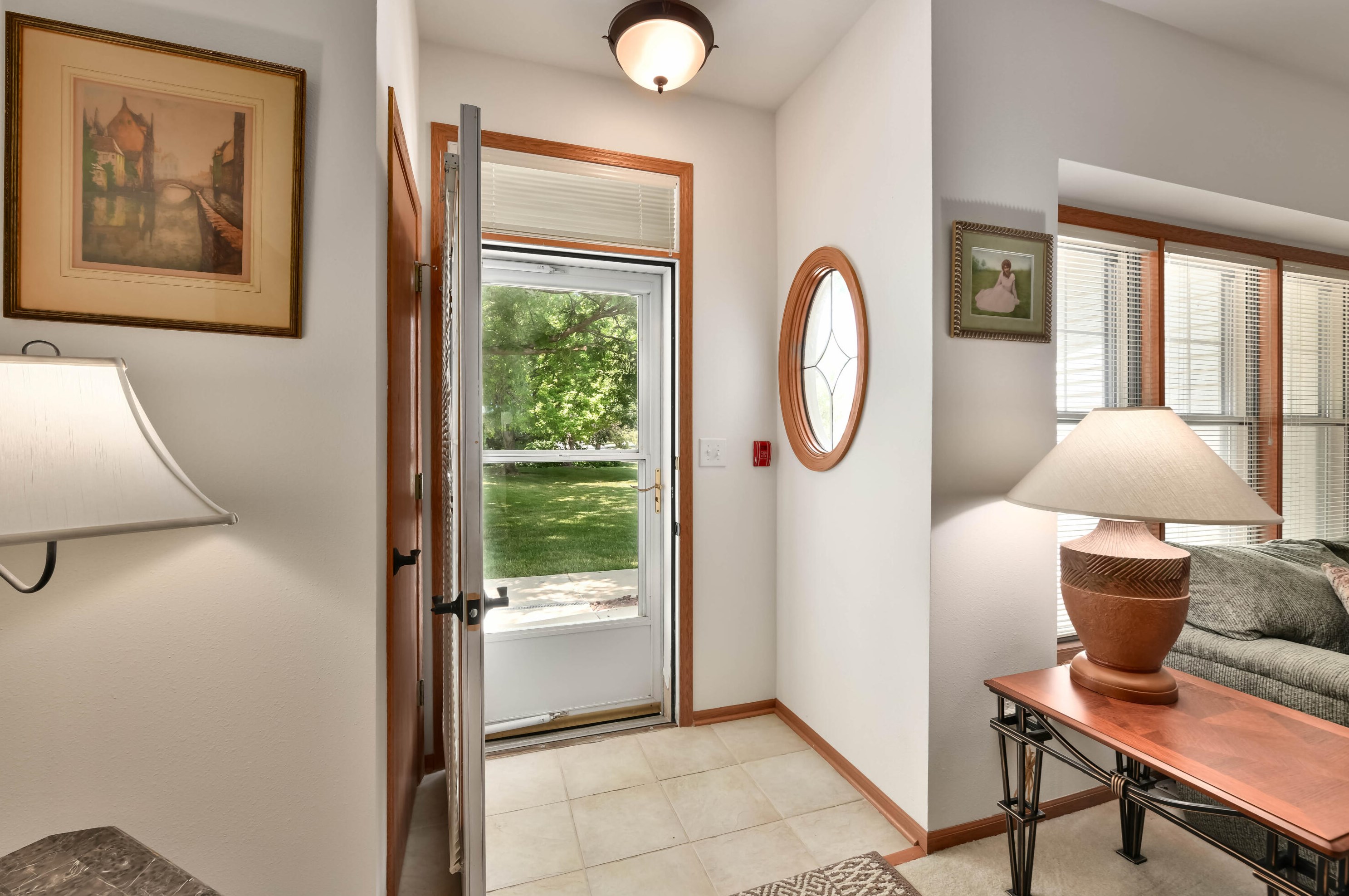 6245 S Creekside Dr #13, Cudahy, WI 53110