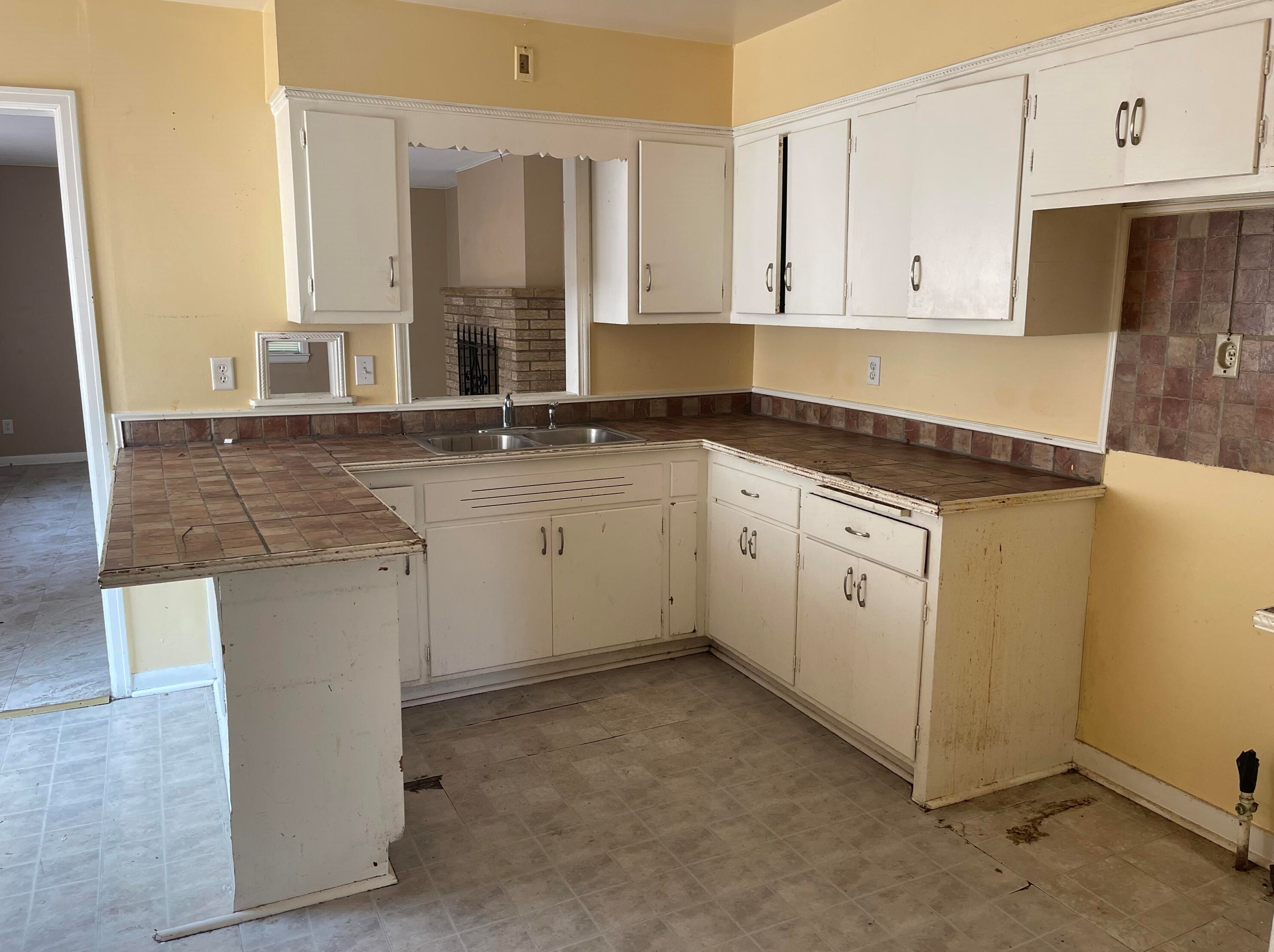 4611 N 46th St, Milwaukee, WI 53218