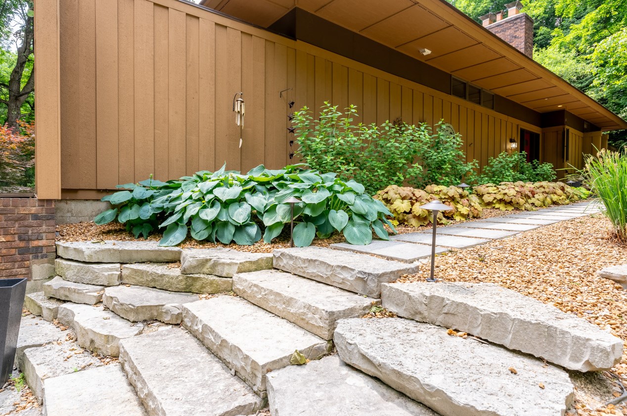 1837 Candlewood Ln, Richfield, WI 53076