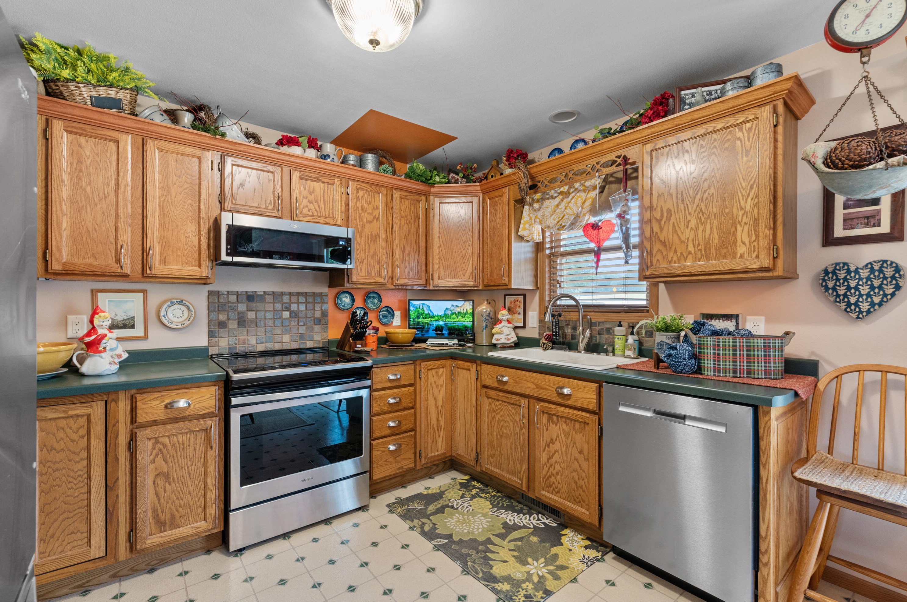 335 E Prospect St, Hartford, WI 53027