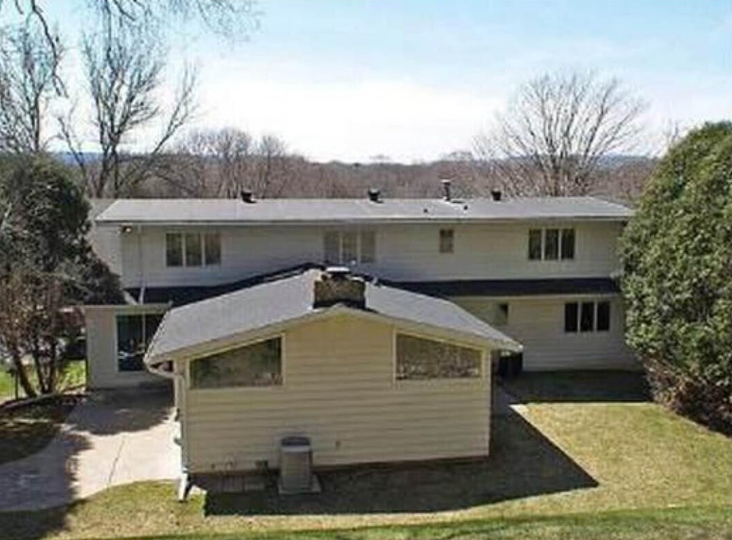 1107 Cliffwood Ln, La Crosse, WI 54601