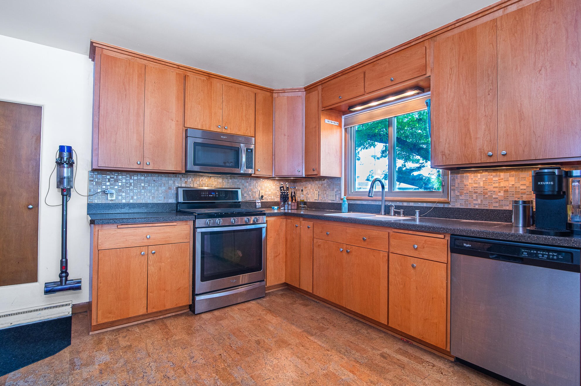 216 Merrie Ln, Racine, WI 53405-2026