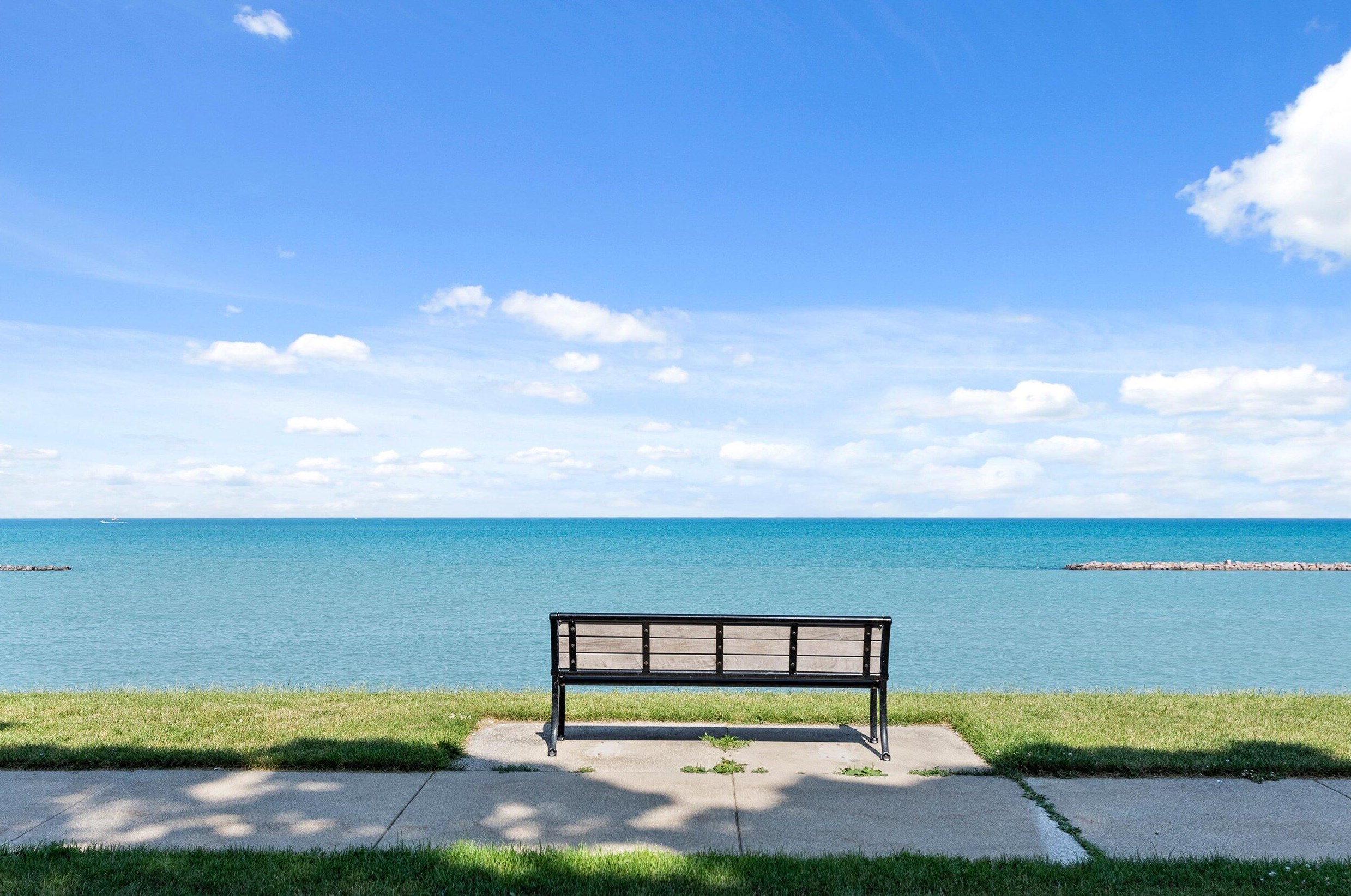 1524 Main St, Racine, WI 53402-4925