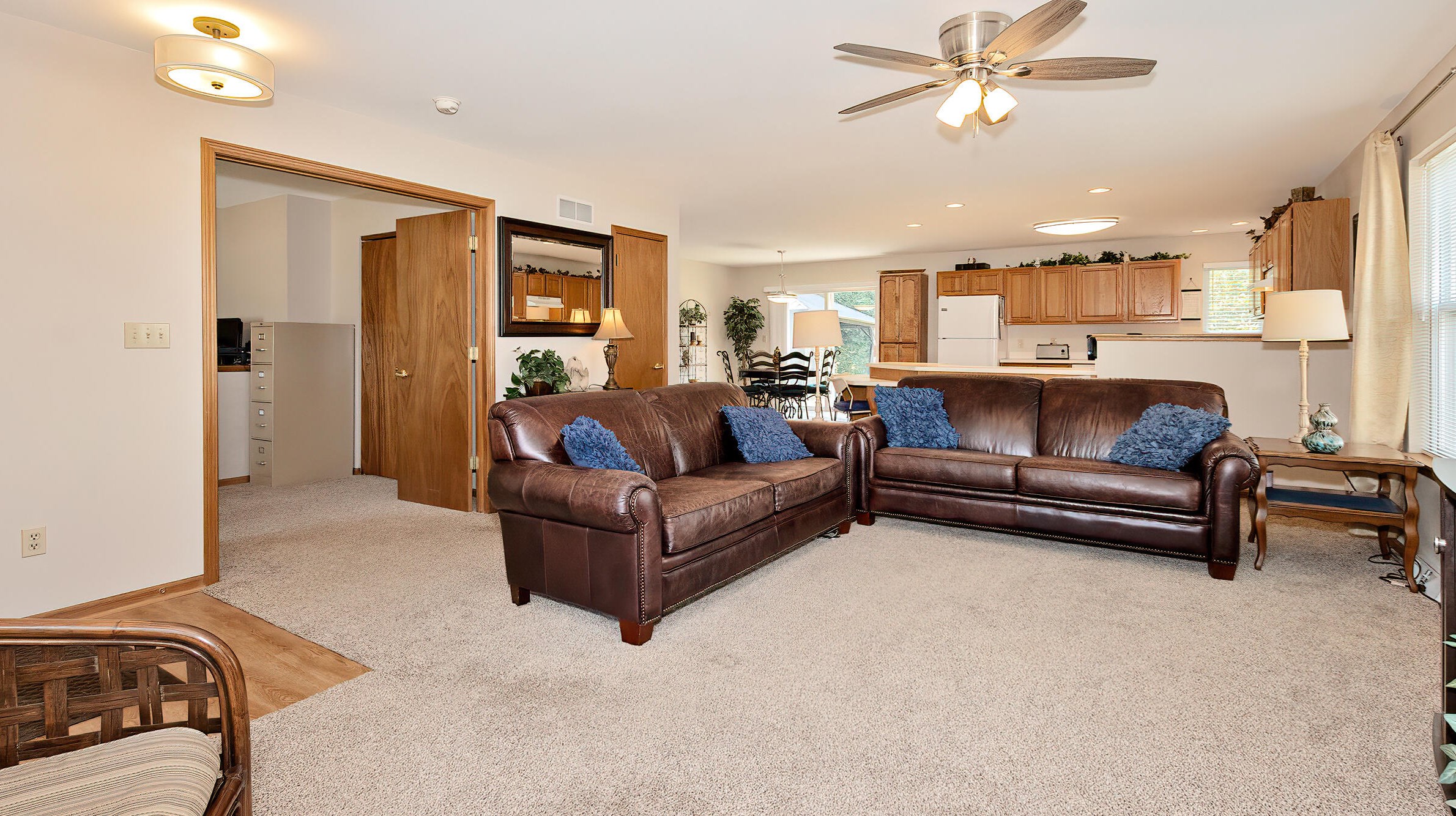 470 Garrison Dr, Lake Geneva, WI 53147