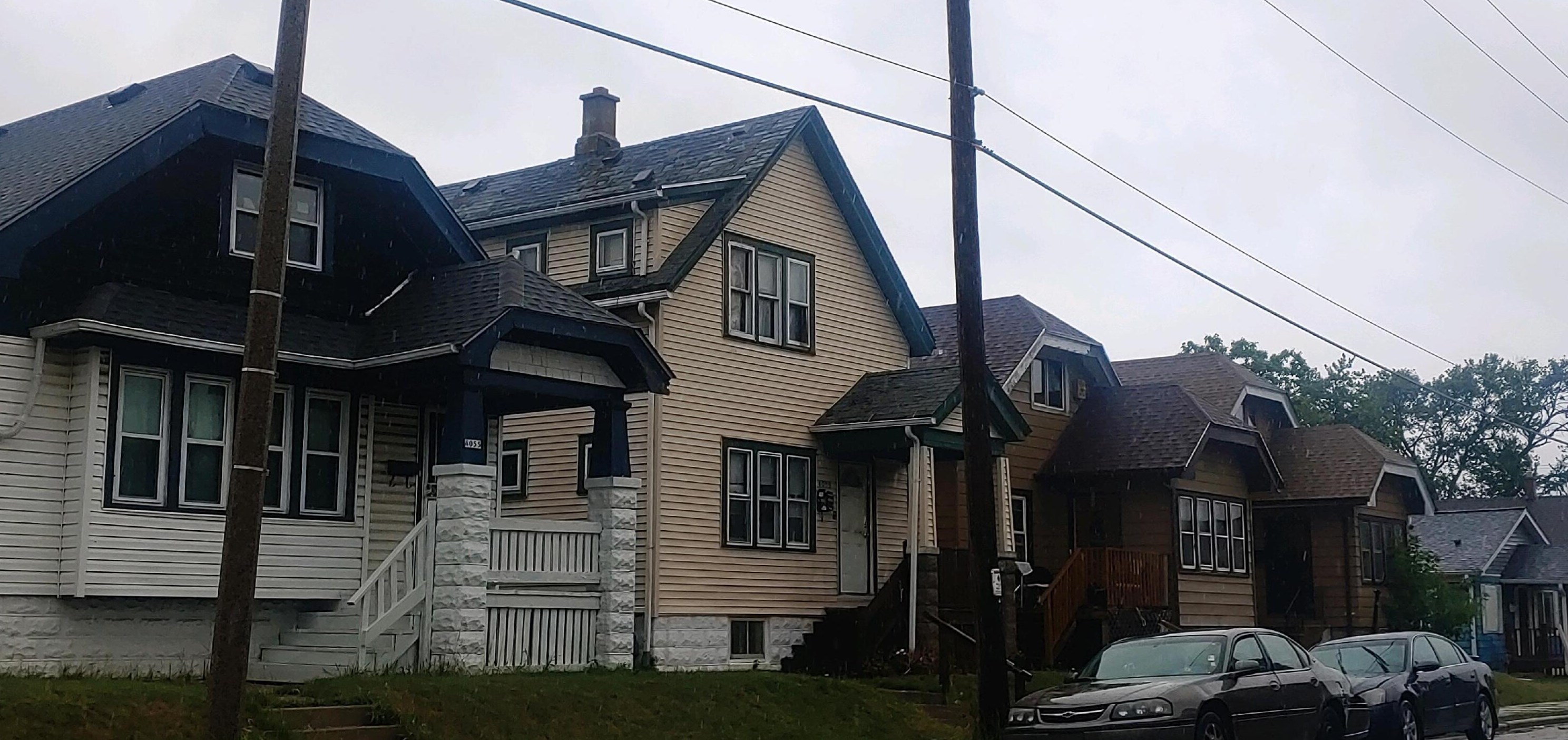 4059 7th St, Milwaukee WI  53209-7041 exterior