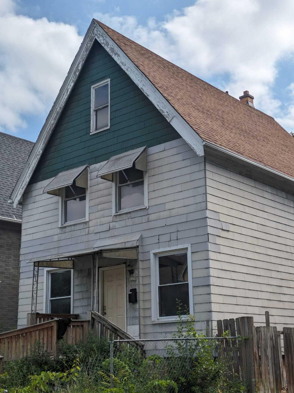 1238 N 34th St, Milwaukee, WI 53208