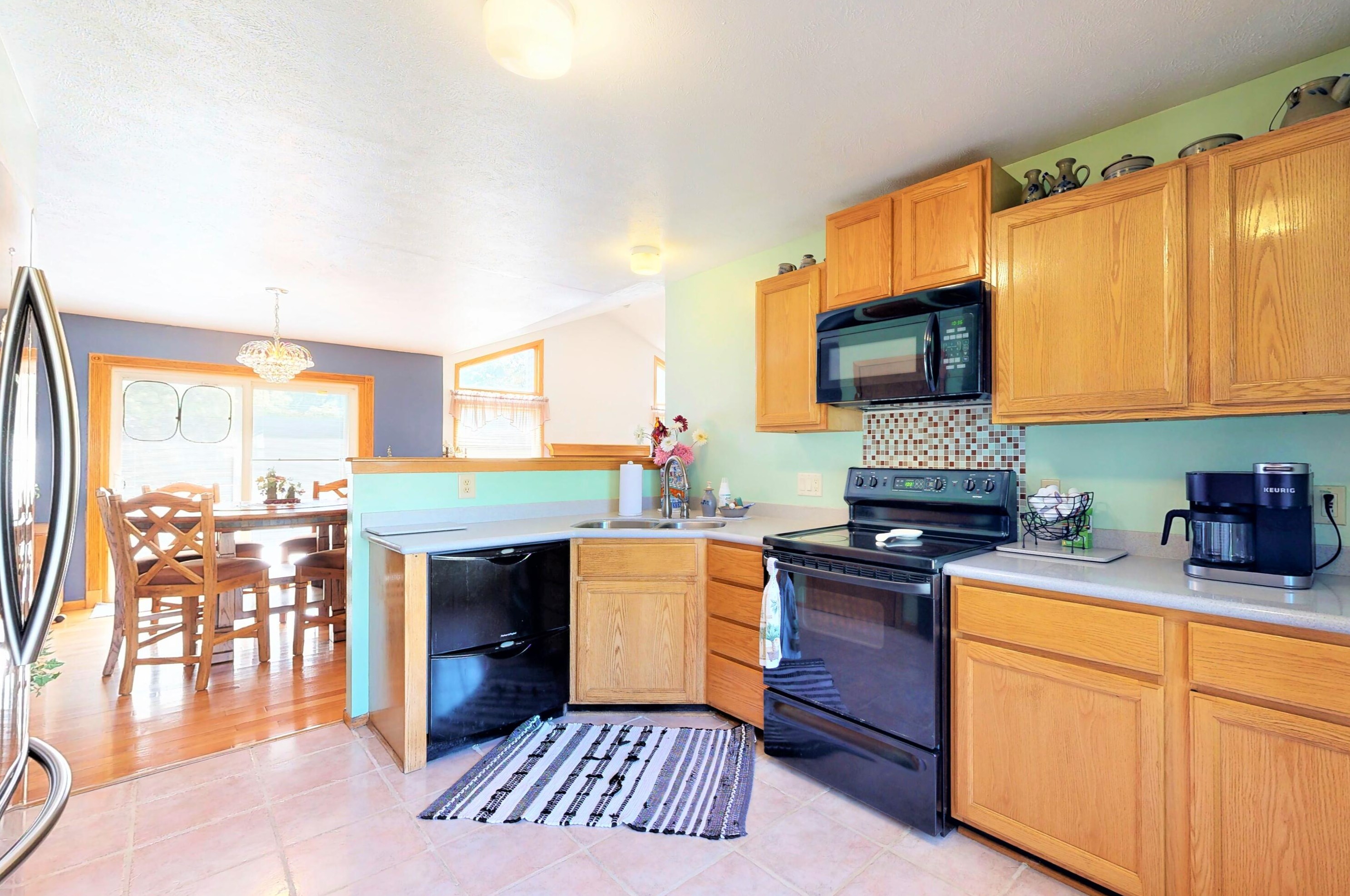 1301 Montclair Pl, Fort Atkinson, WI 53538-1382
