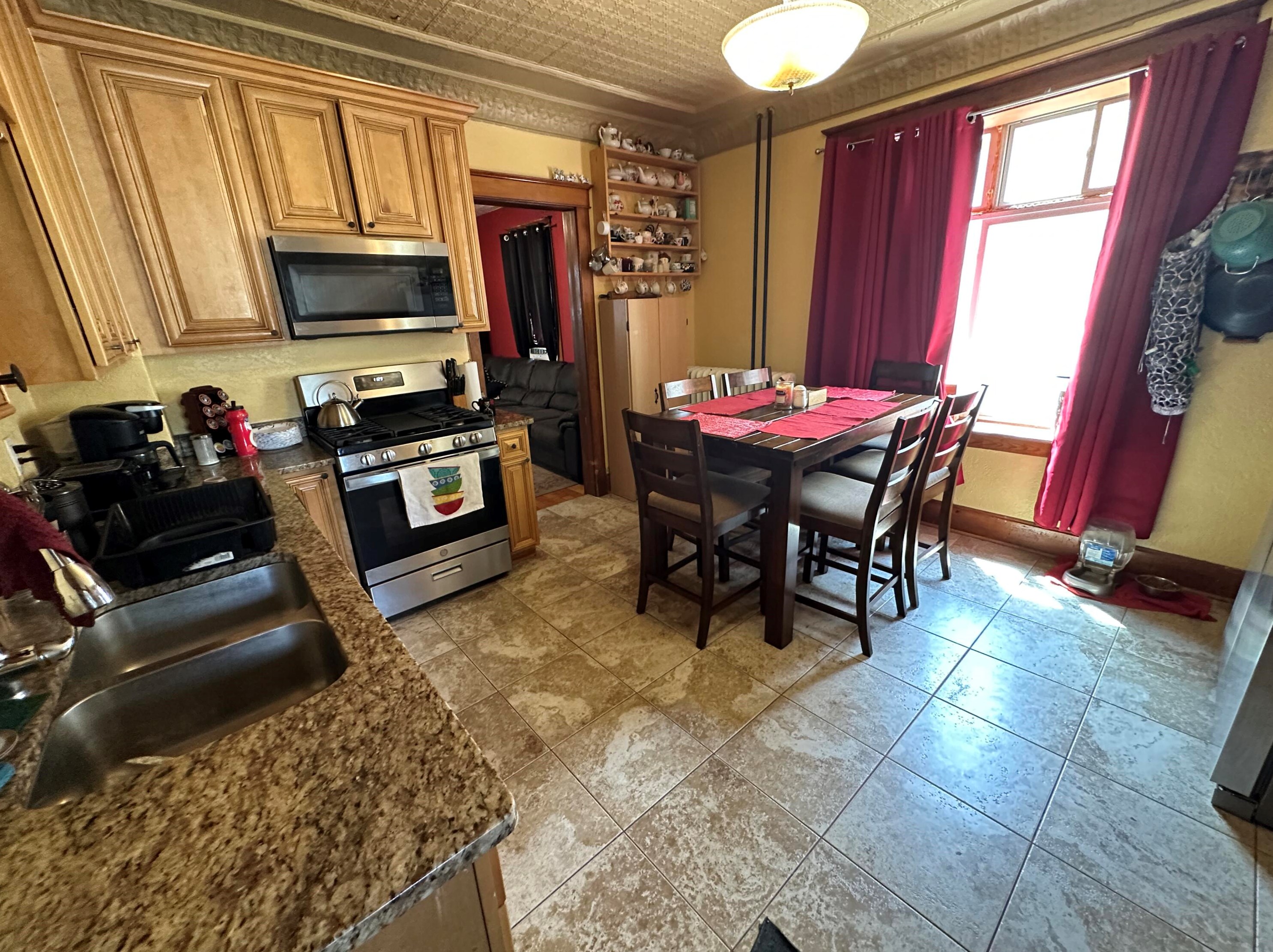 1910 Lasalle St, Racine WI  53402-4632 exterior