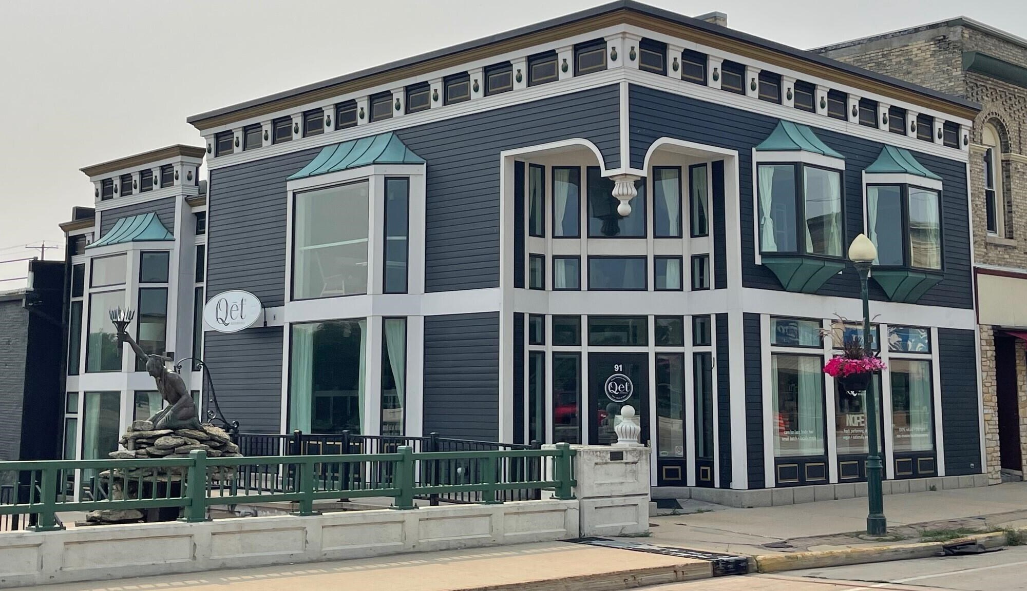 421 Sherman Ave, Fort Atkinson WI 53538-1956 exterior